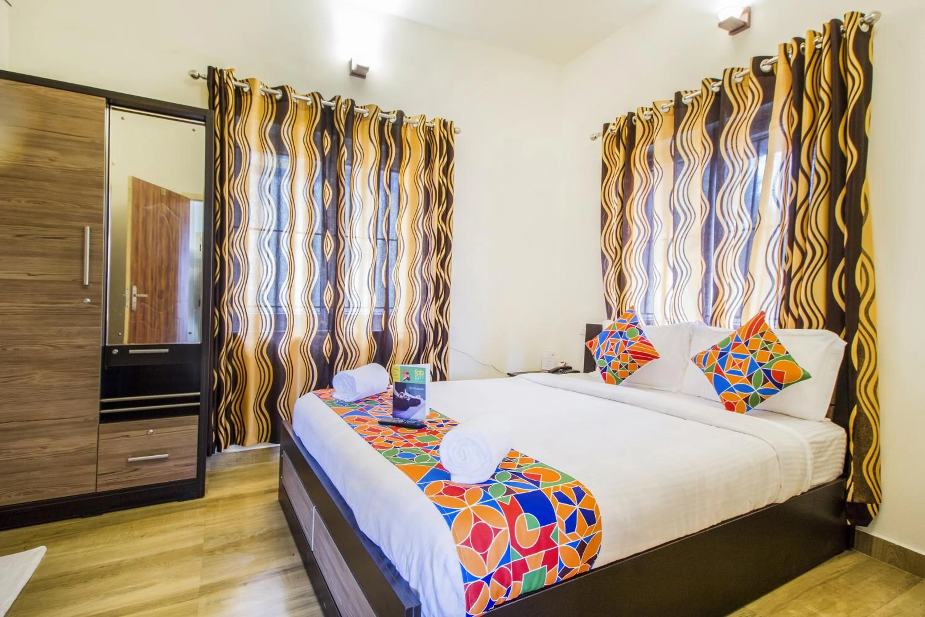 Bedroom in FabExpress Grand Castle Hill Resorts - Ooty Lake - 800m