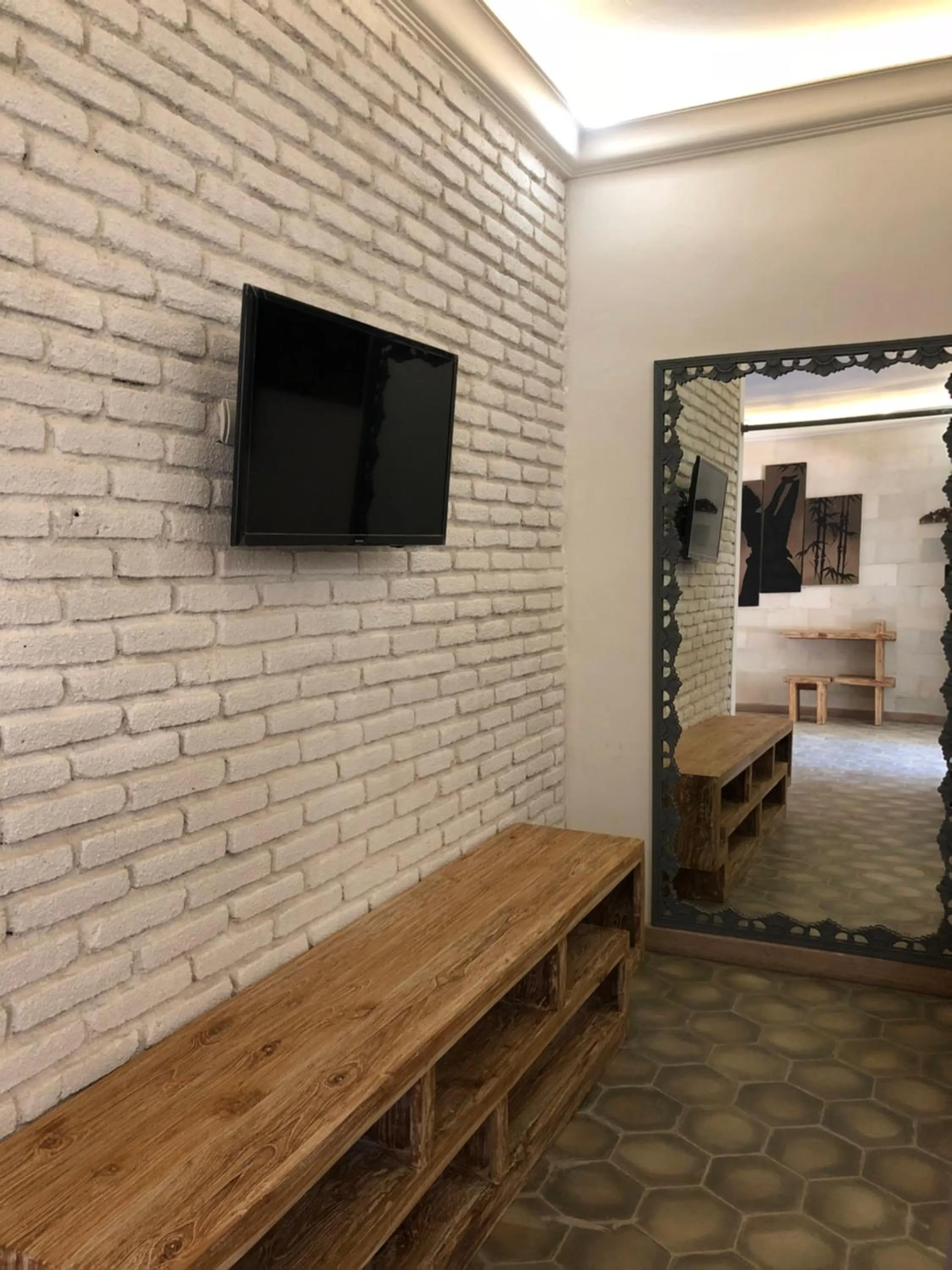 TV and multimedia in Casa Asia