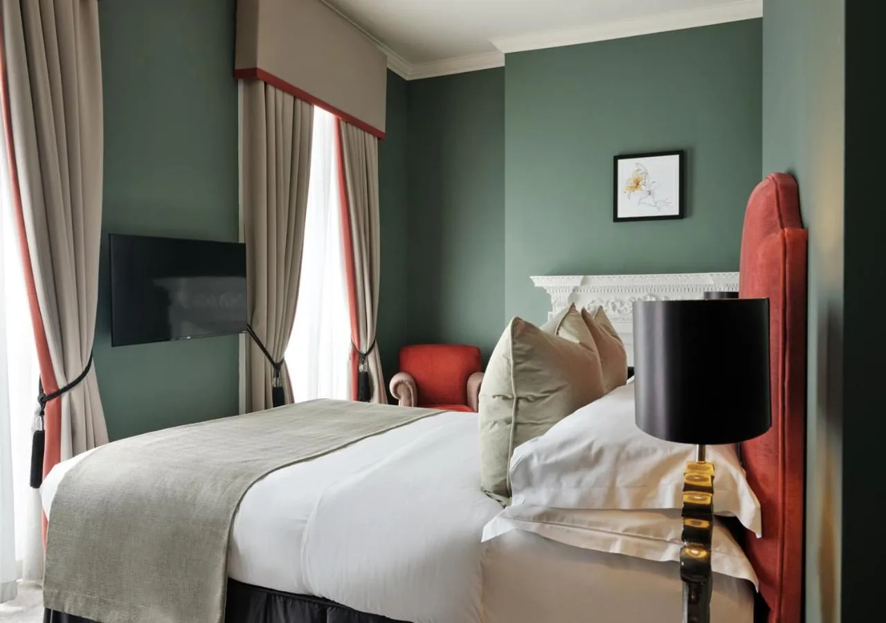 Bedroom, Bed in Montagu Place Hotel