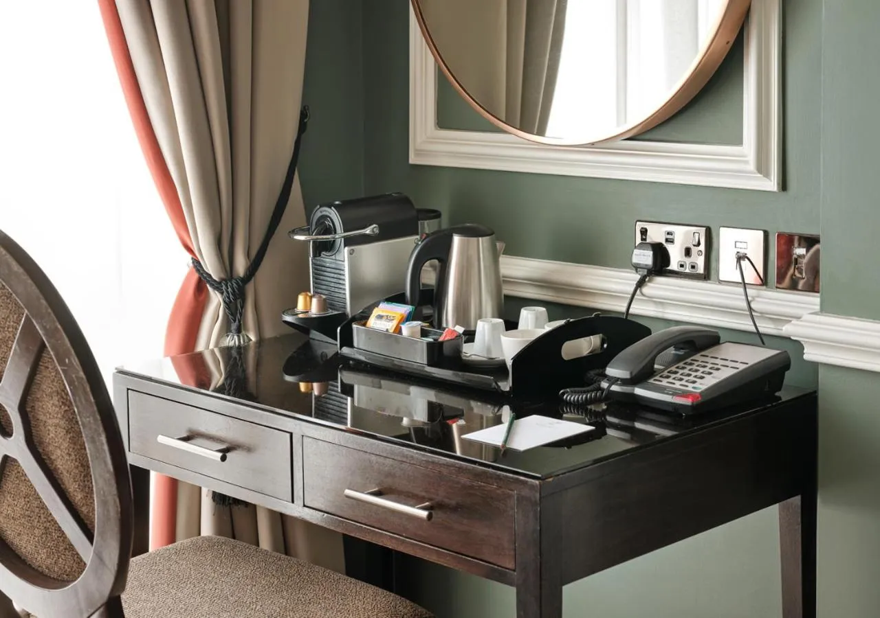 Coffee/tea facilities in Montagu Place Hotel