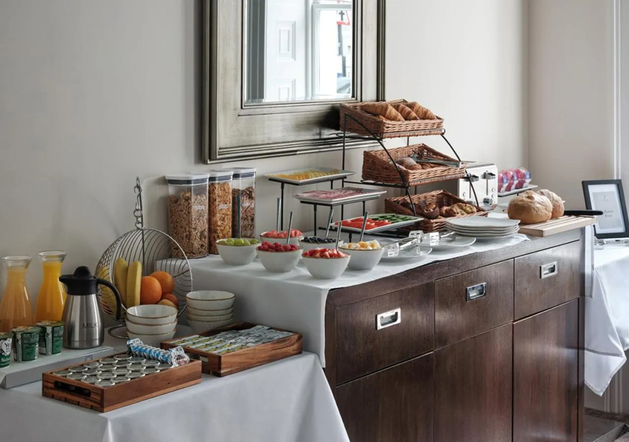 Continental breakfast in Montagu Place Hotel