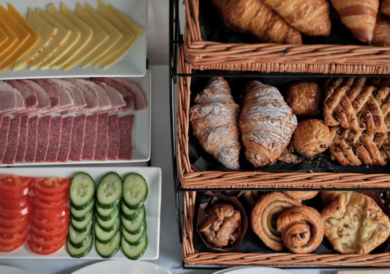 Continental breakfast in Montagu Place Hotel