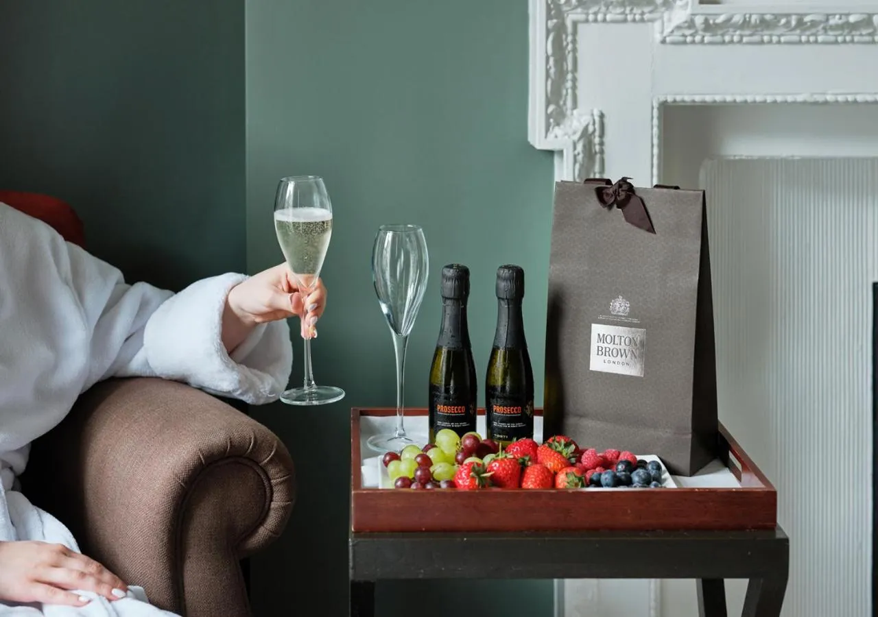 Alcoholic drinks in Montagu Place Hotel