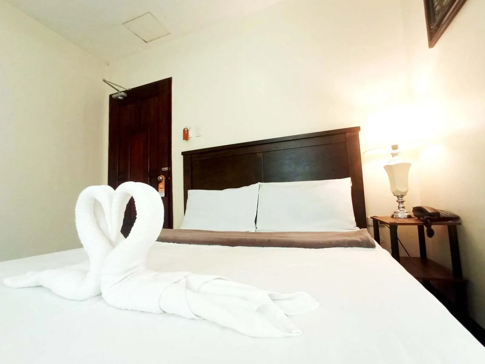 Bed in B&J Guesthouse and Tours