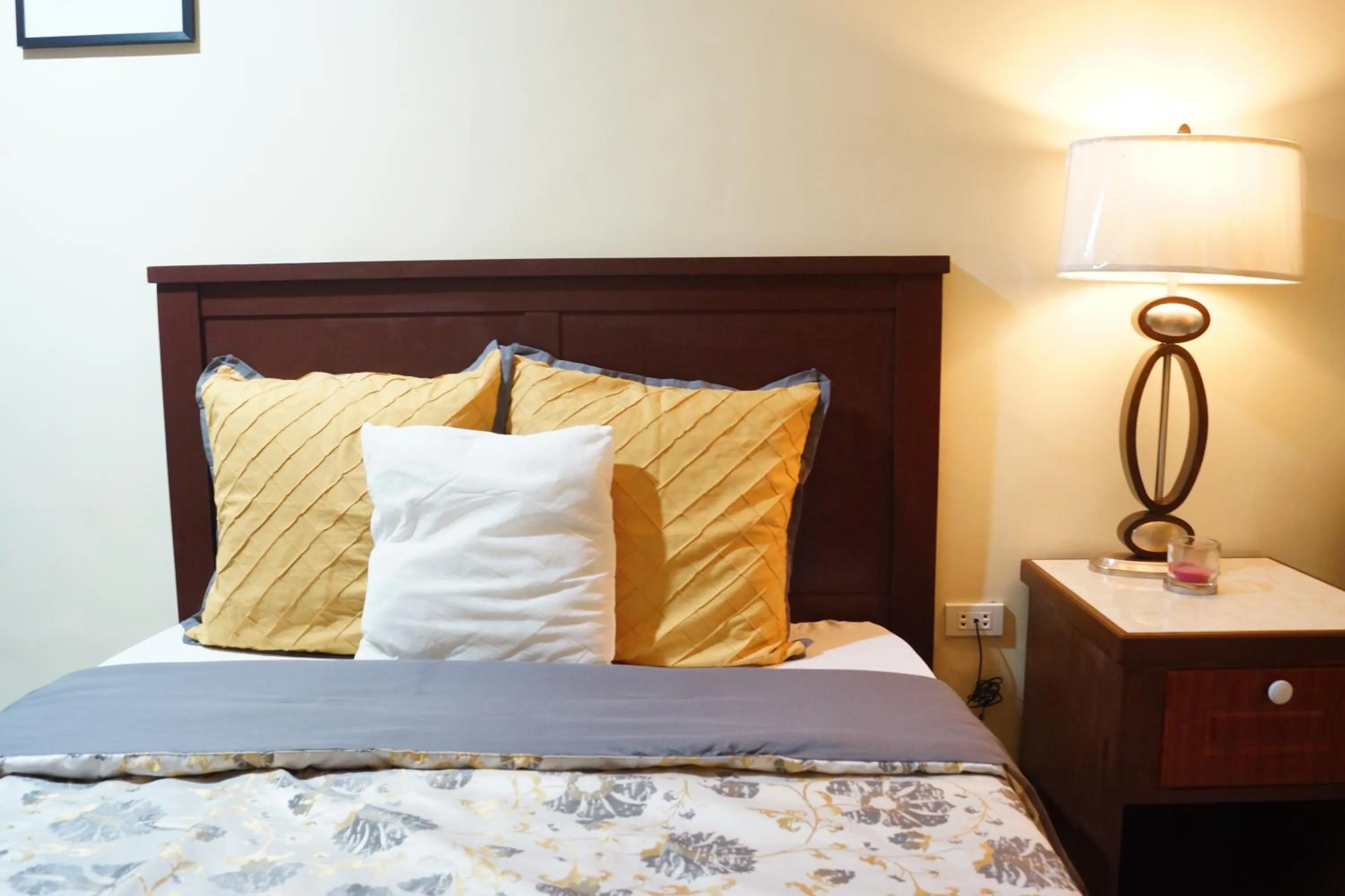 Bed in B&J Guesthouse and Tours