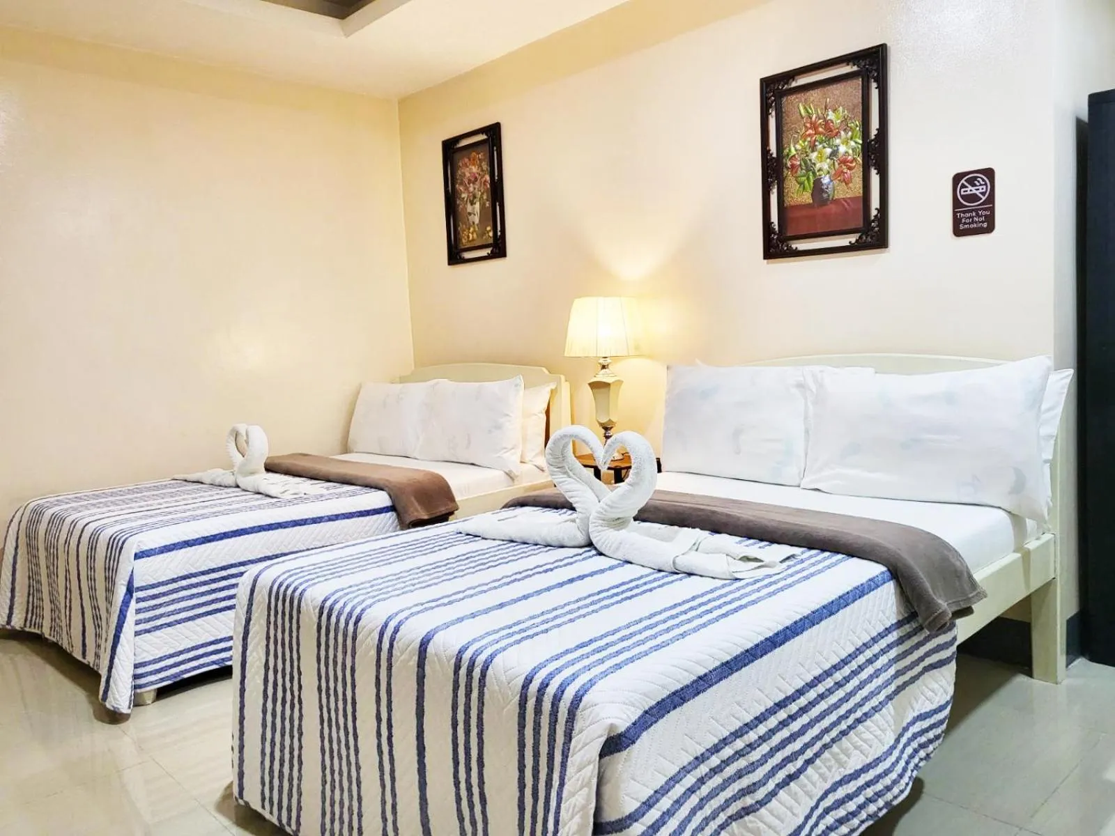 Bed in B&J Guesthouse and Tours