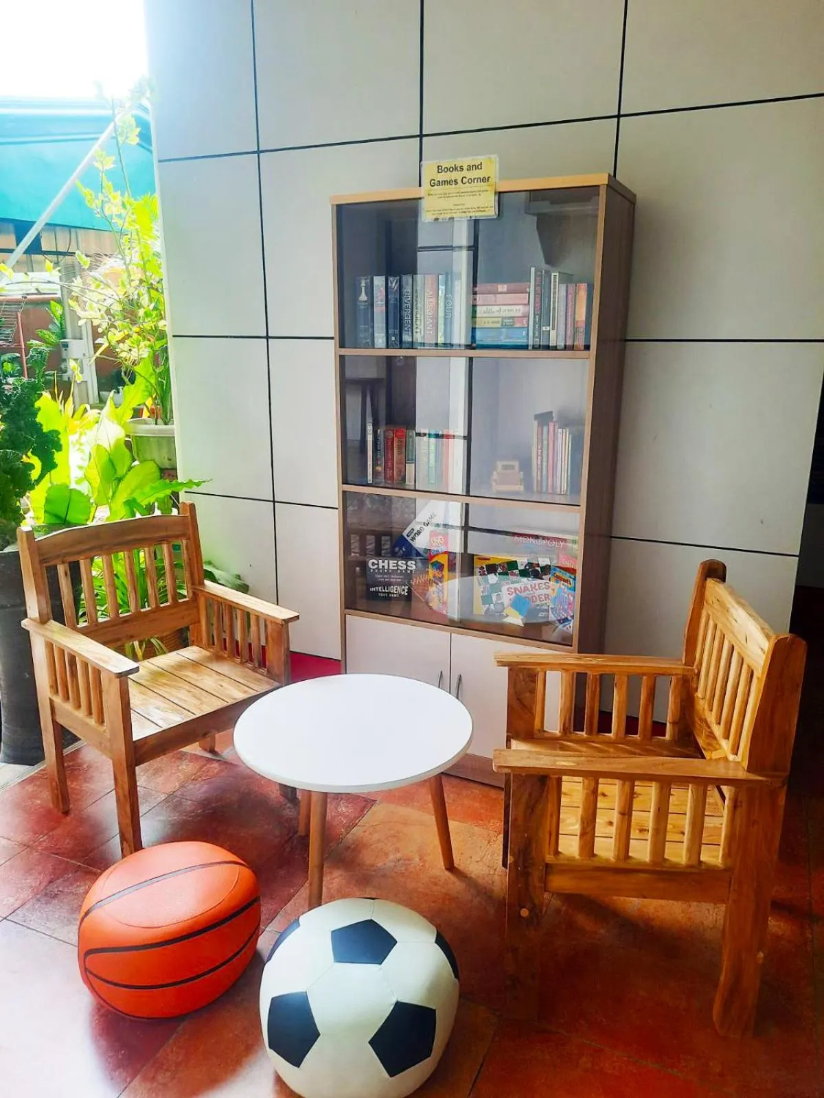 Game Room in B&J Guesthouse and Tours