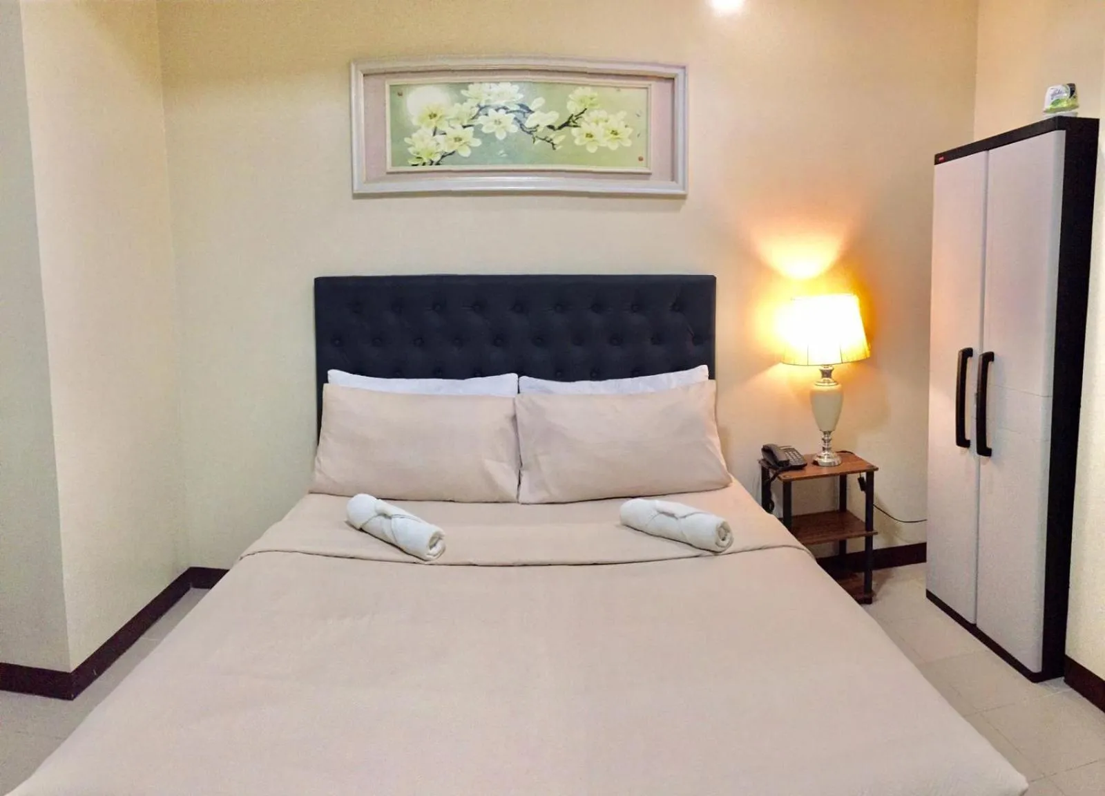Bed in B&J Guesthouse and Tours