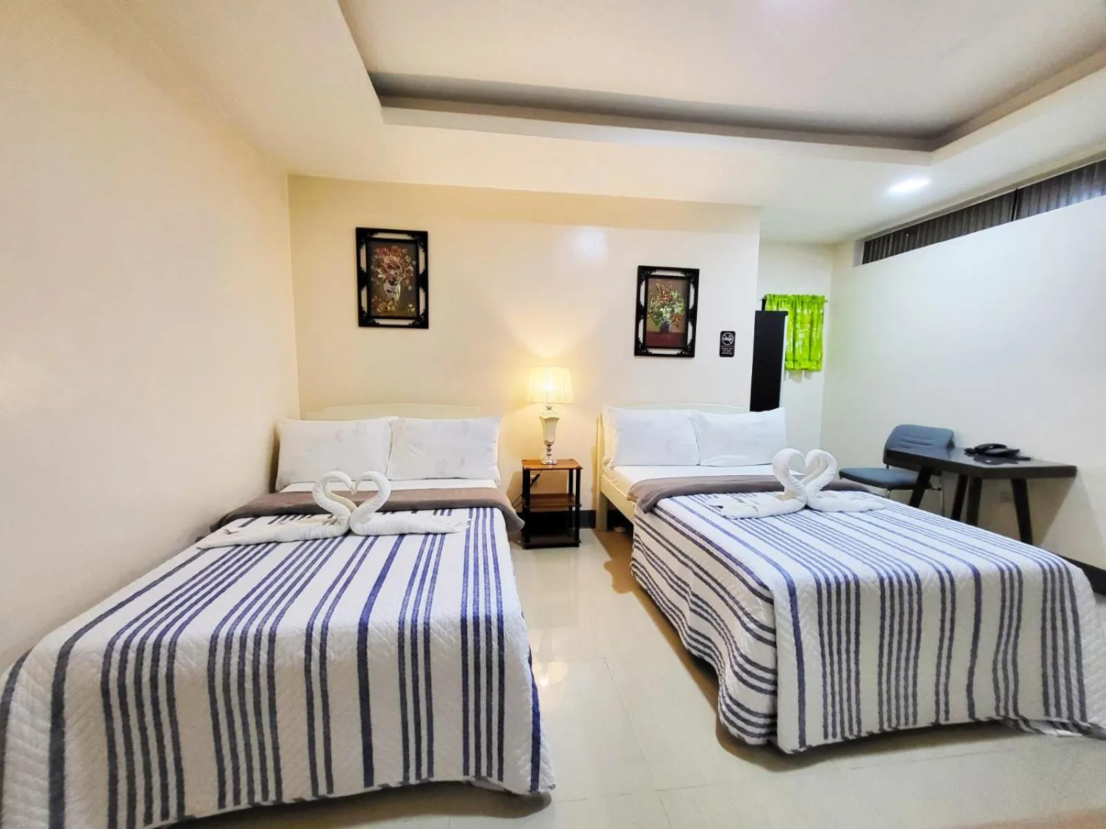 Bed in B&J Guesthouse and Tours