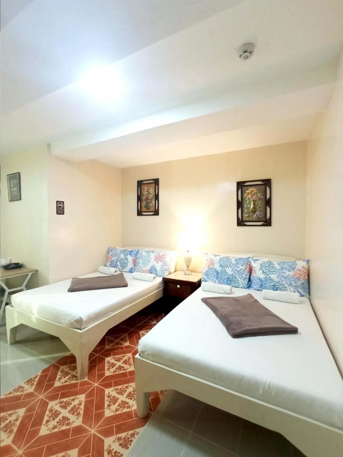 Bed in B&J Guesthouse and Tours