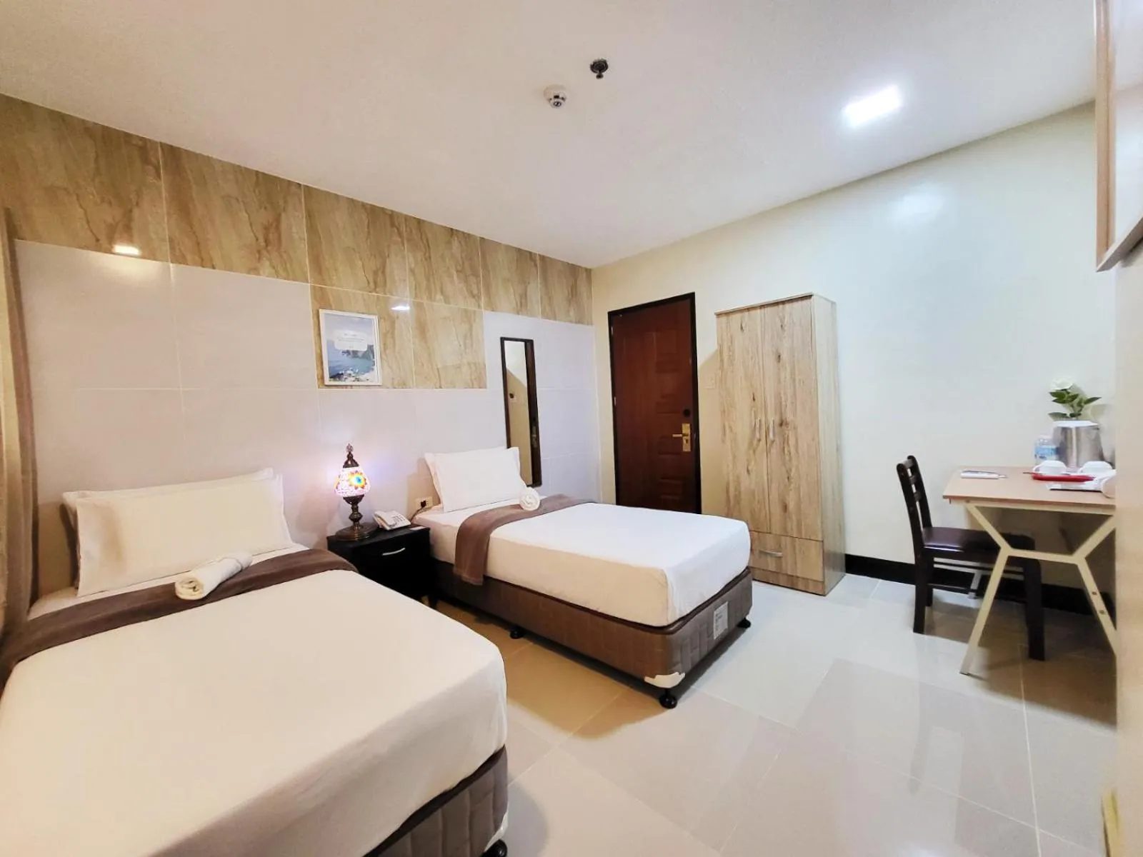 Bed in B&J Guesthouse and Tours