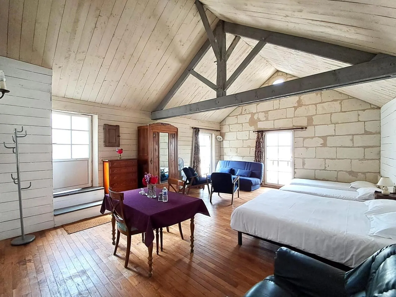 Family Studio in Logis Hôtel Le Bussy