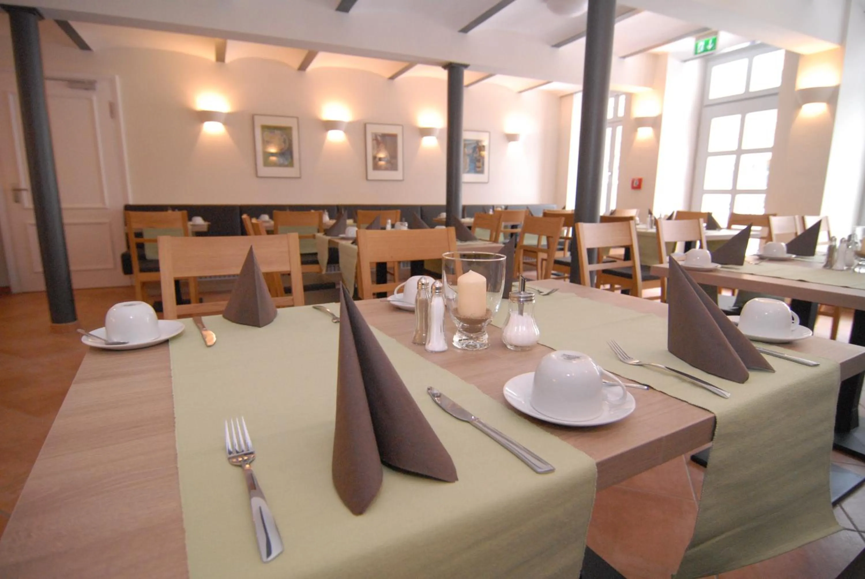 Restaurant/places to eat in Hotel am Goethehaus