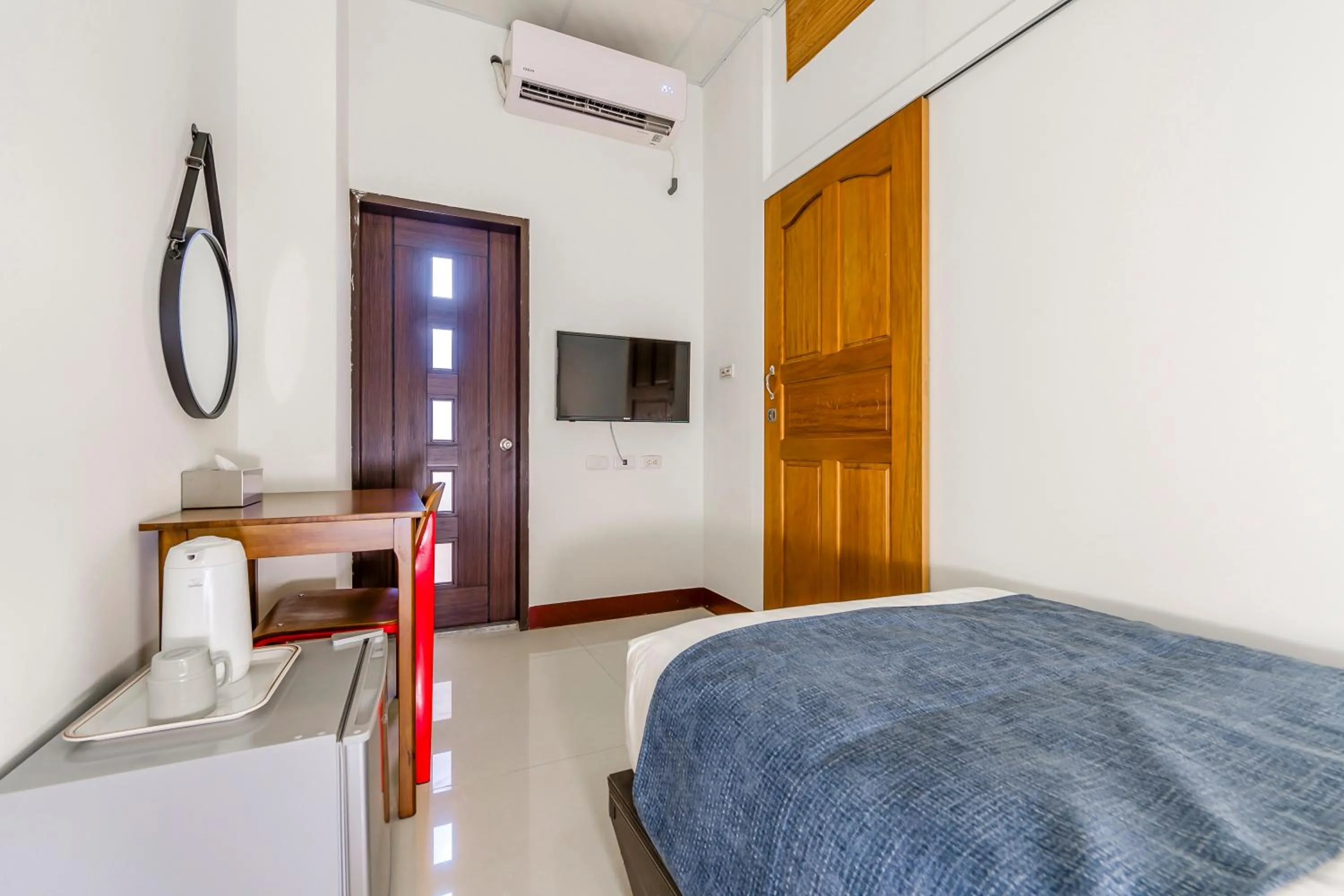 Bed in Oriental Blue Smart Stay