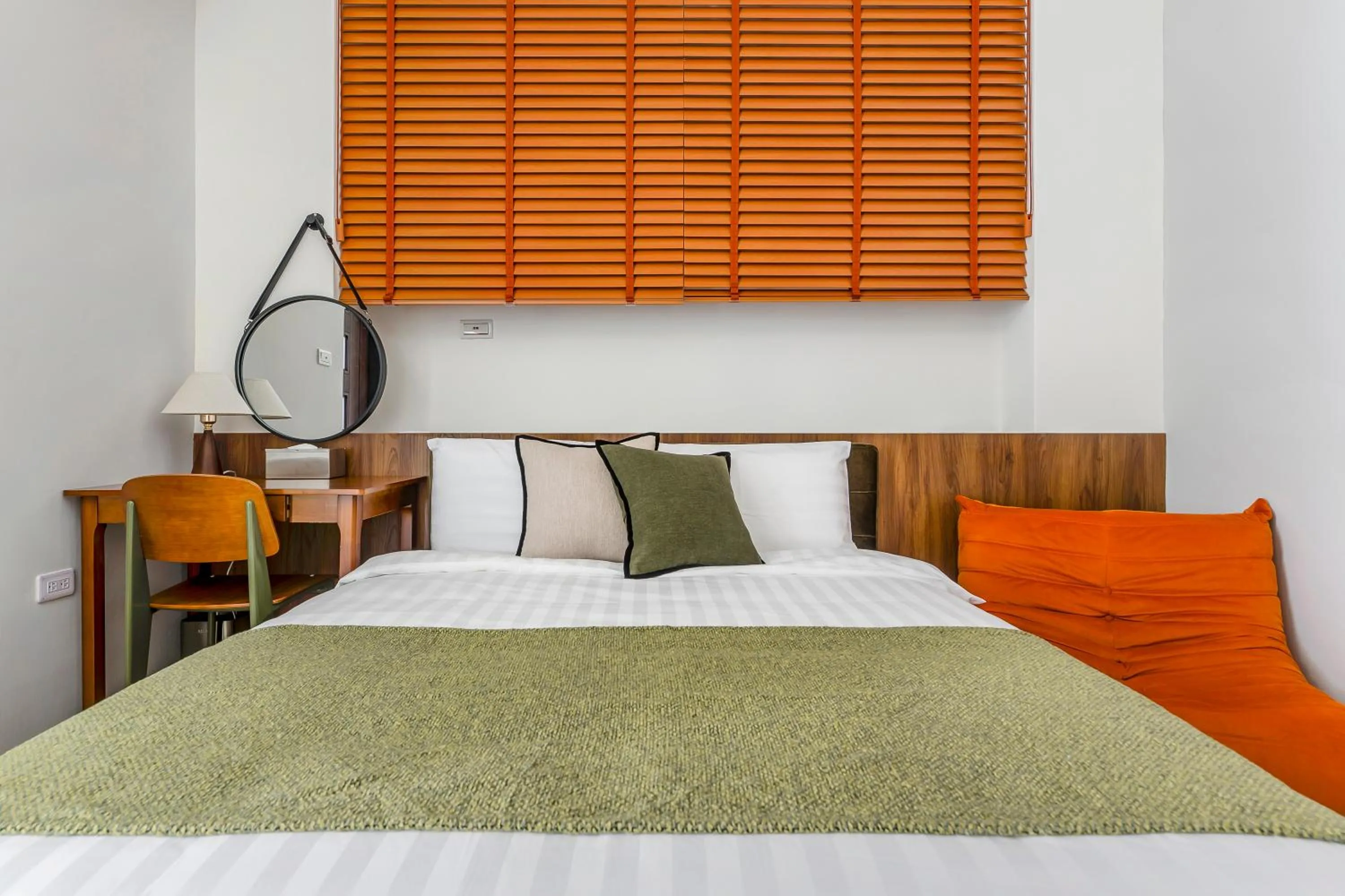 Bed in Oriental Blue Smart Stay