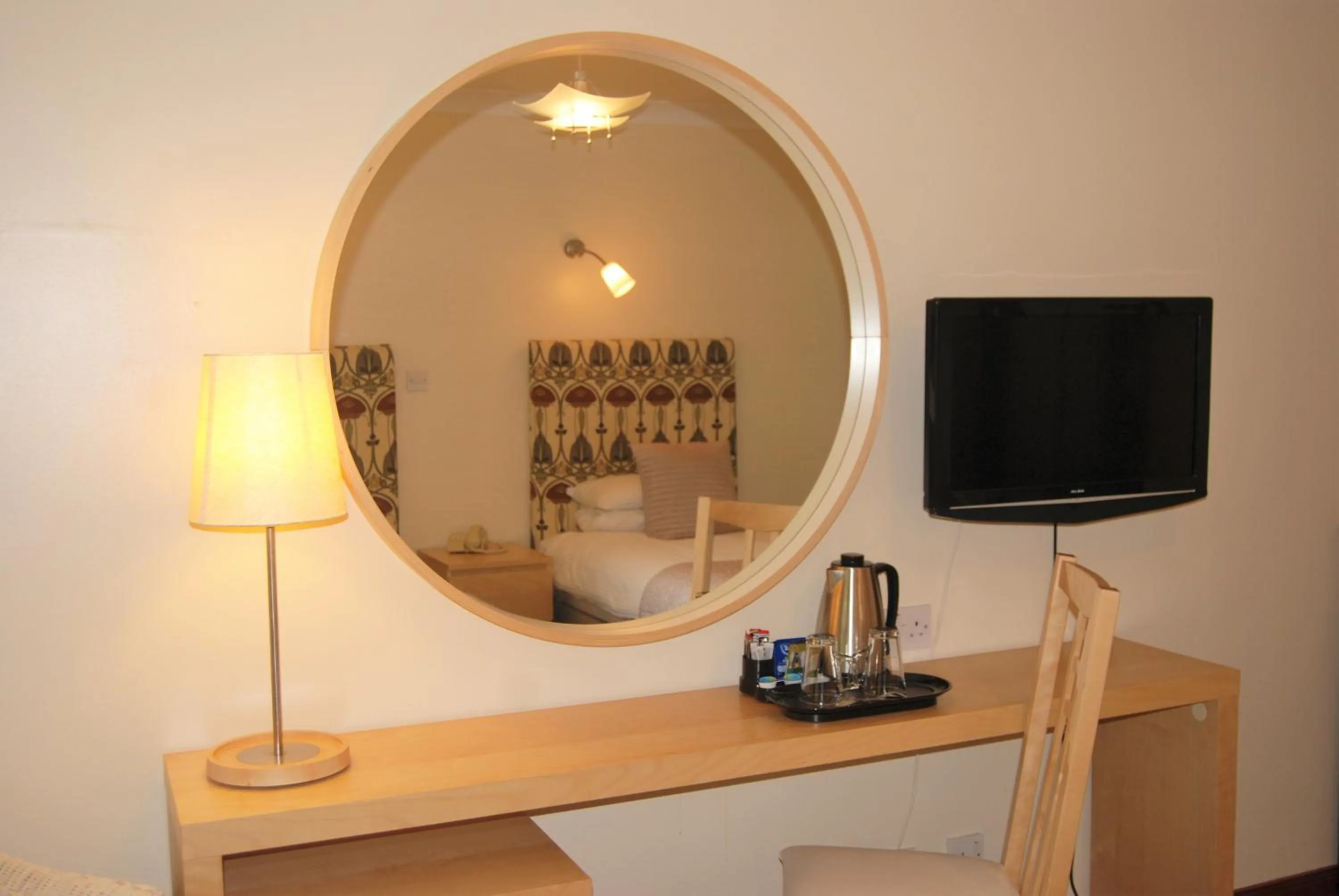 Seating area in Kingswood Hotel