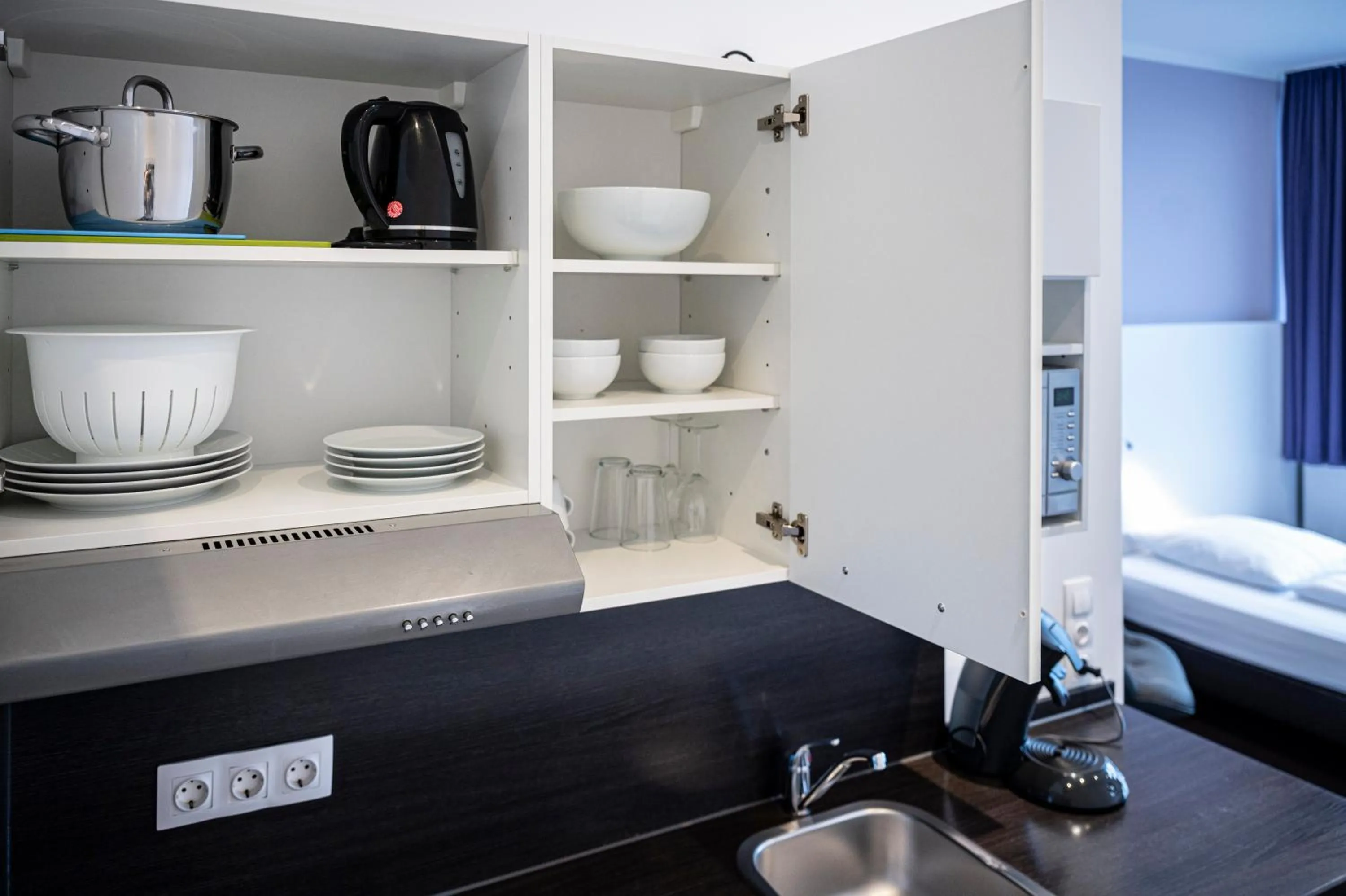 Kitchen or kitchenette, Bed in apartmenthaus international
