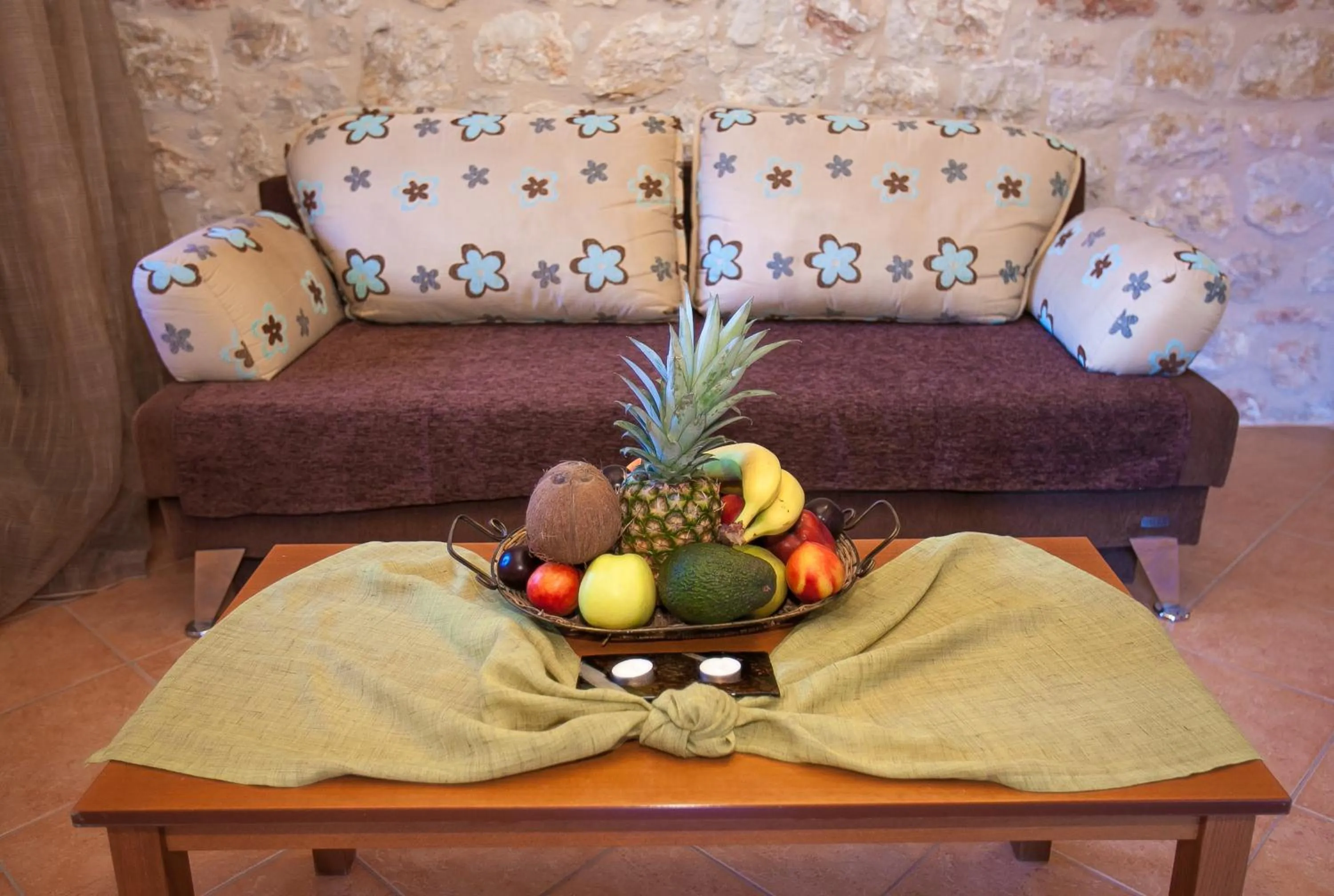 Photo of the whole room in Anigraia