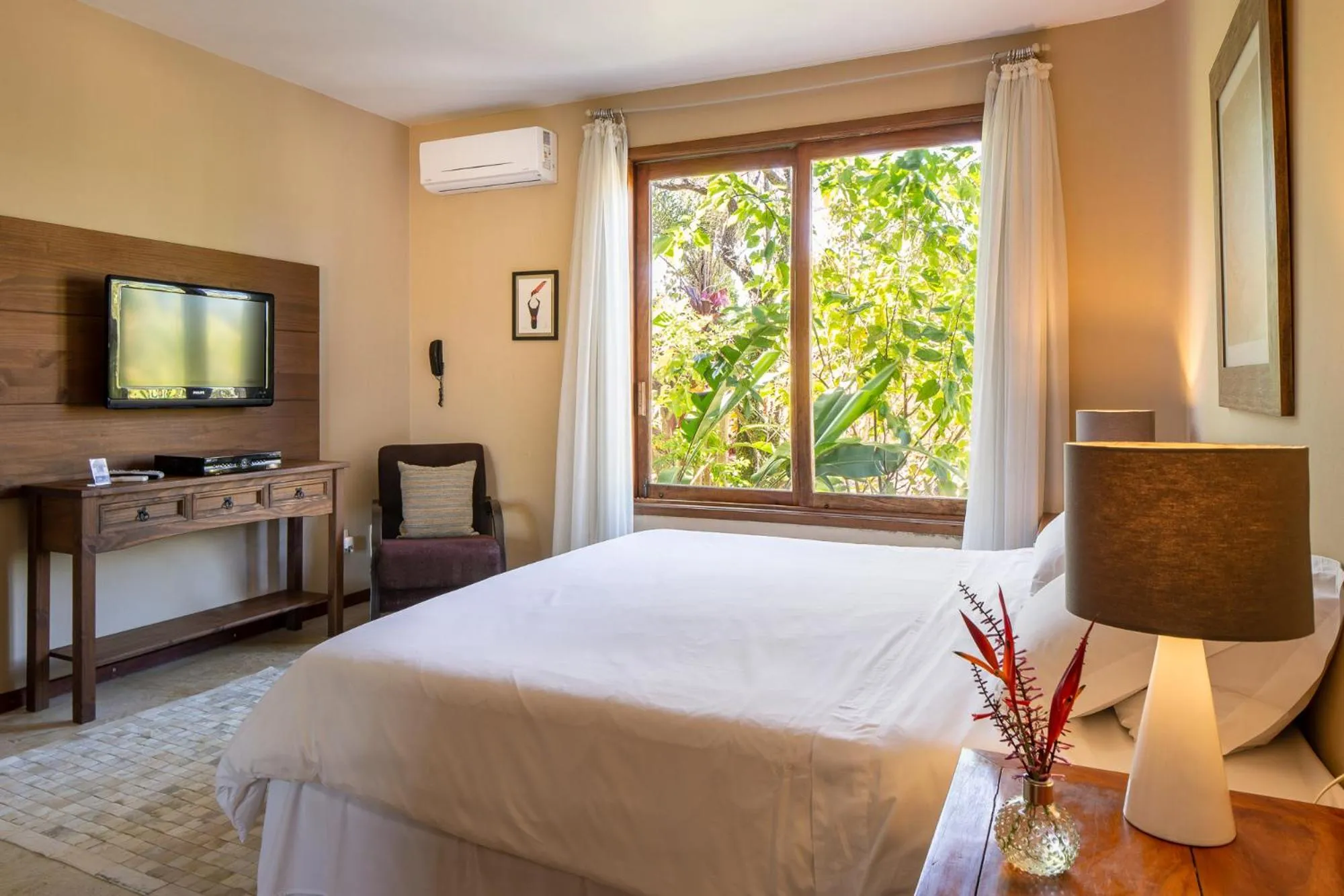 Photo of the whole room, Bed in Pousada Maya