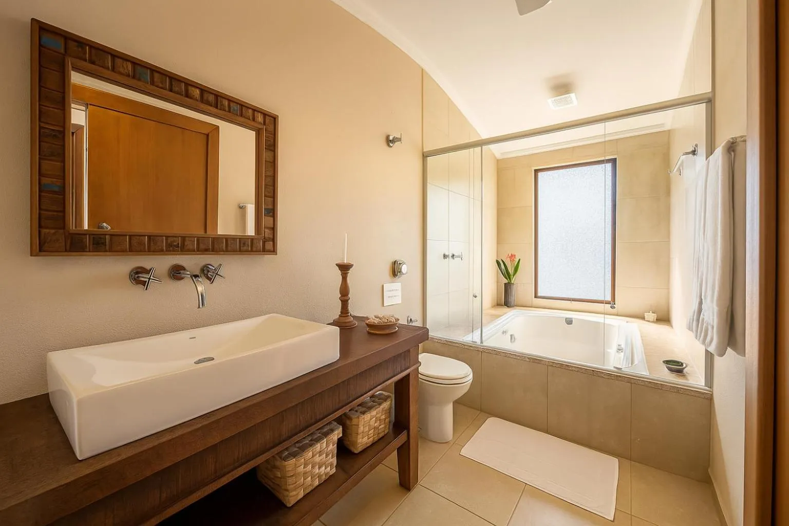 Hot Tub, Bed in Pousada Maya