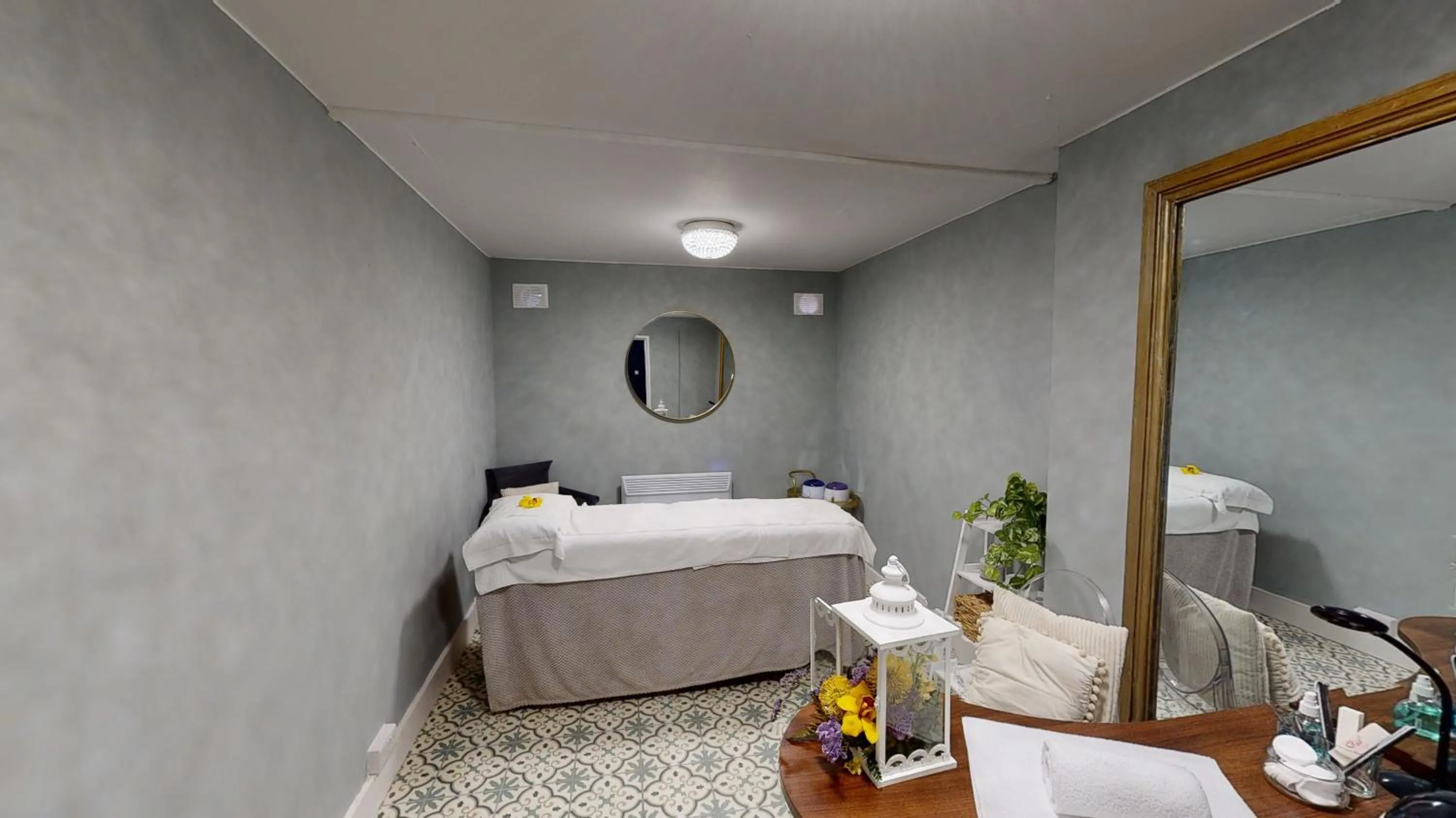 Bed in Peterstone Court Country House Restaurant & Spa