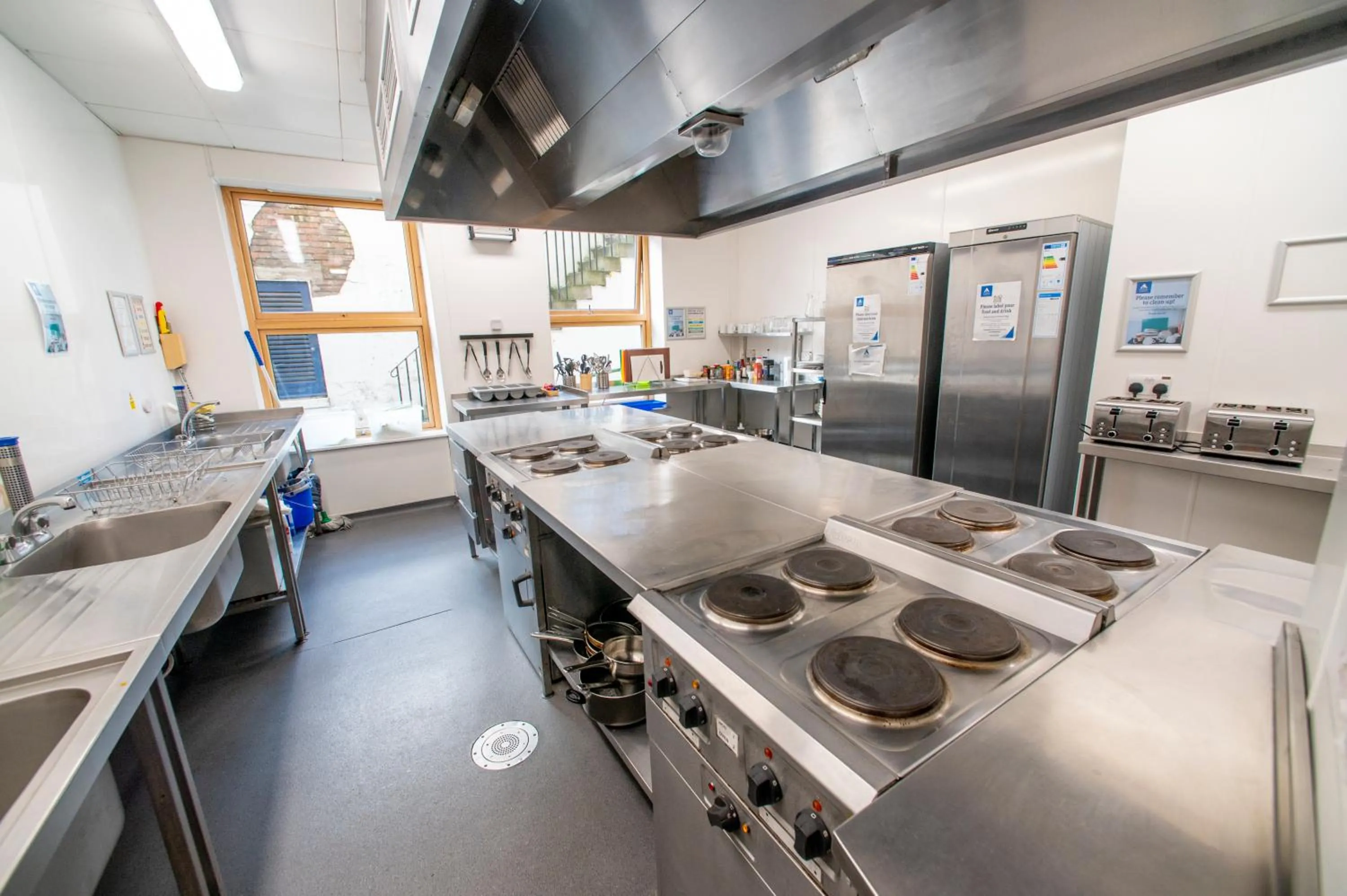 Kitchen or kitchenette in Edinburgh Central Accommodation