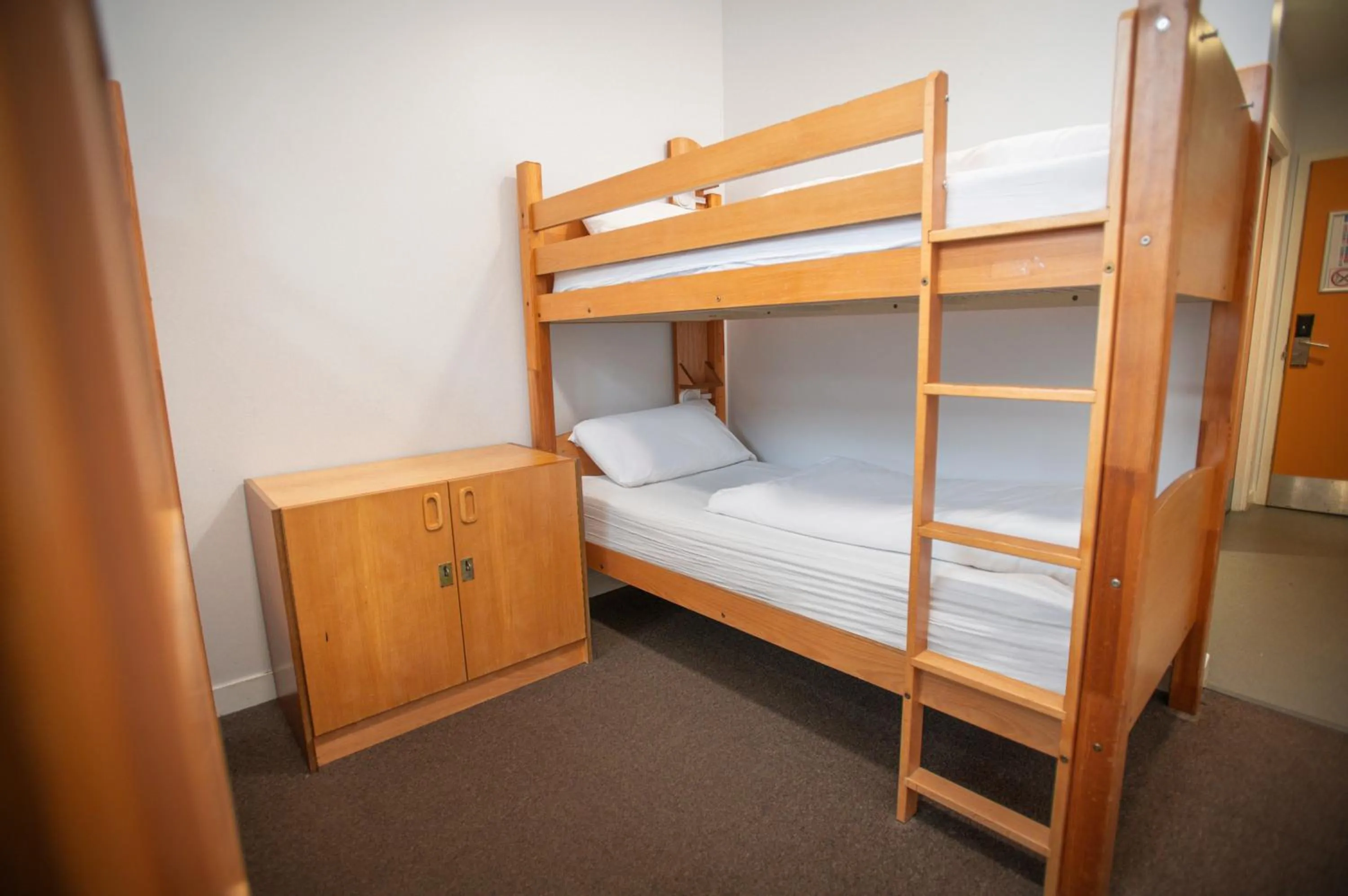 Bedroom, Bed in Edinburgh Central Accommodation