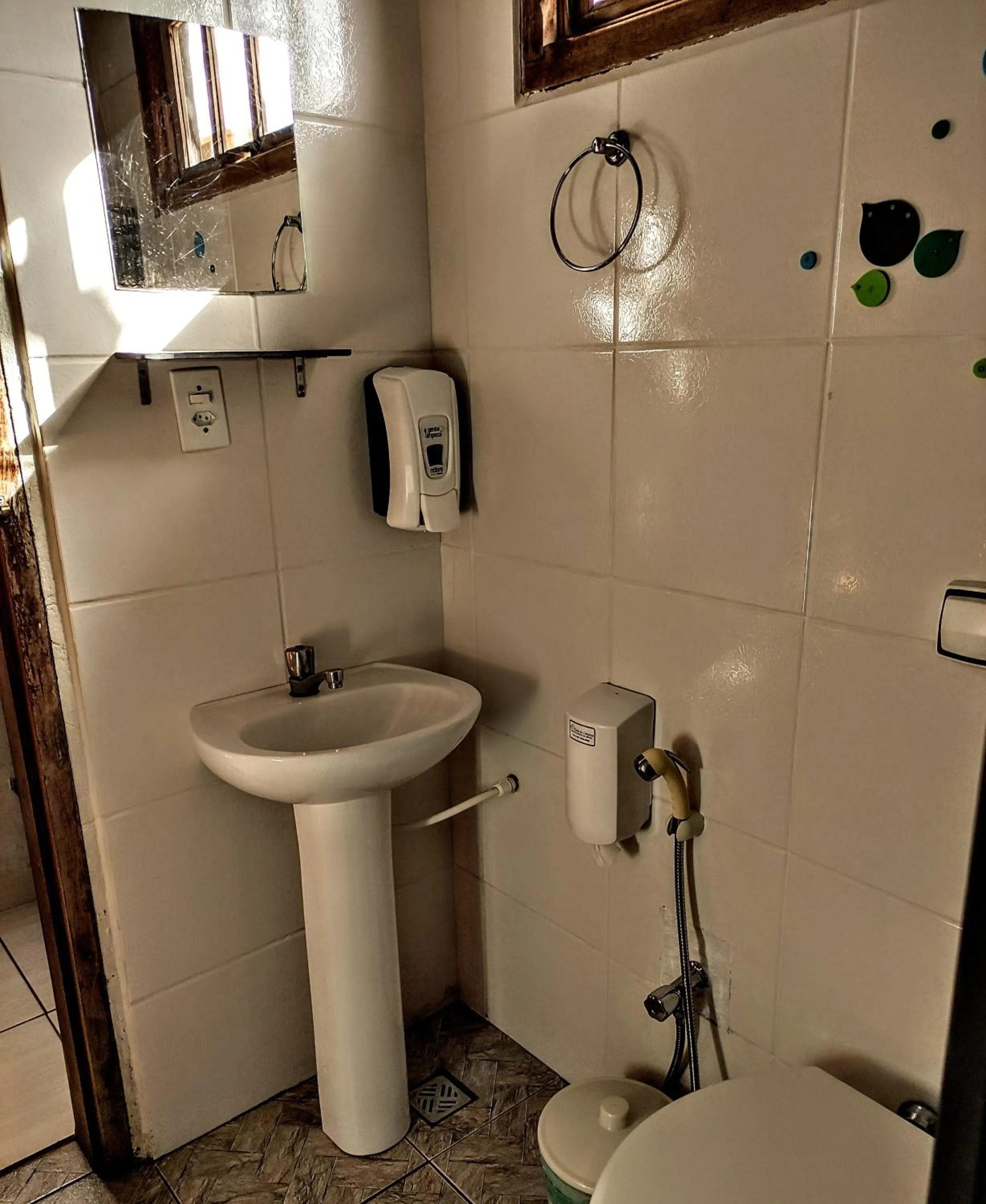 Bathroom in TEMPLÁRIOS ECOVILLA Pousada