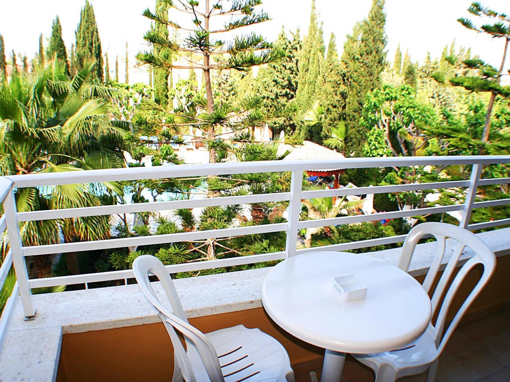 Patio in Apollonia Hotel Apartments