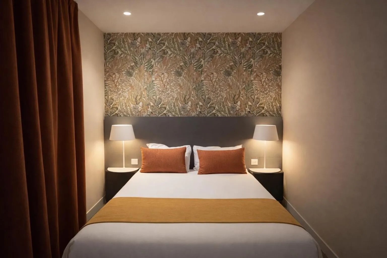 Bedroom, Bed in Parici Hôtel Boulogne Billancourt