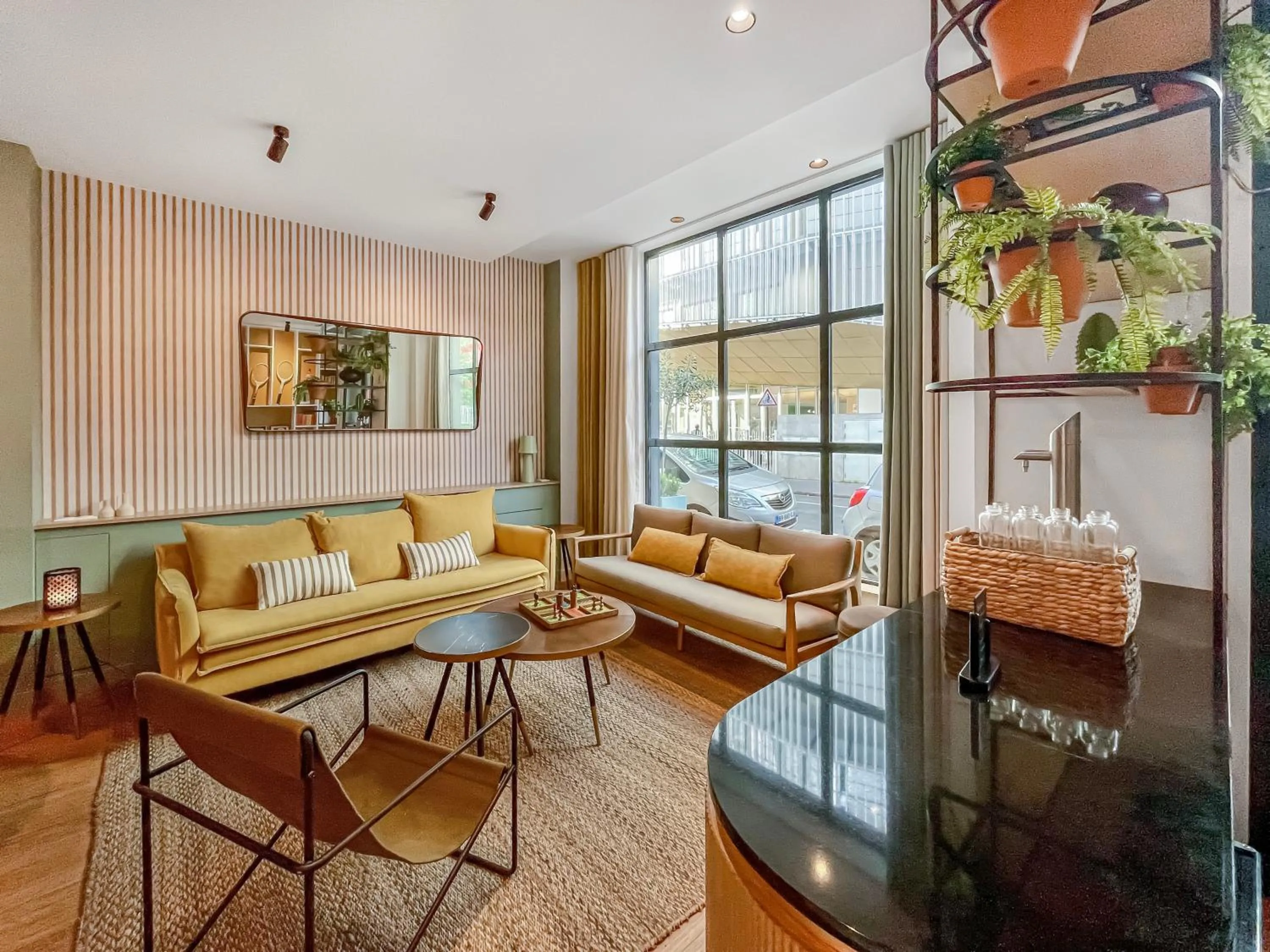 Lobby or reception in Parici Hôtel Boulogne Billancourt