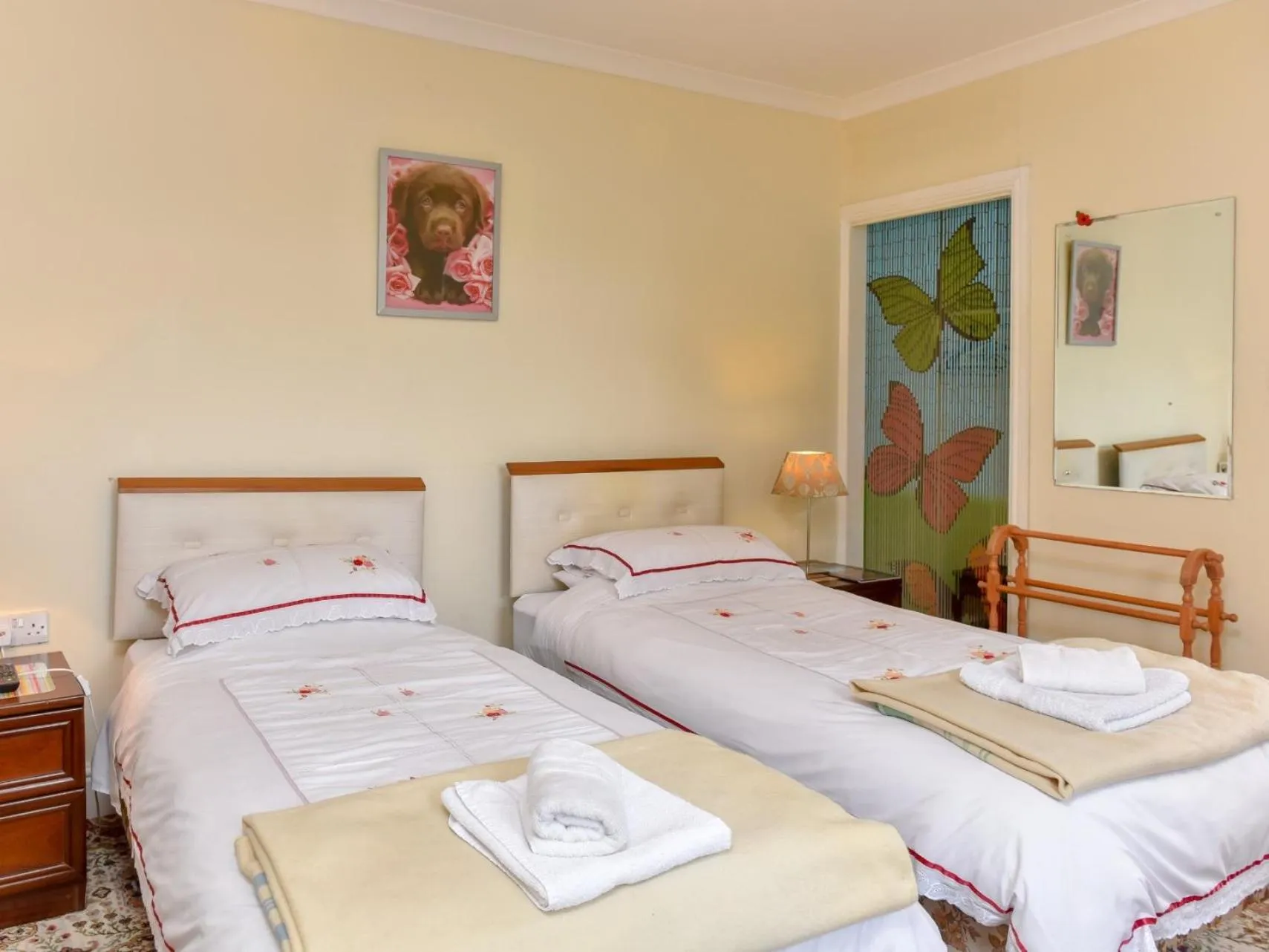 Bedroom, Bed in The Warren Guest House