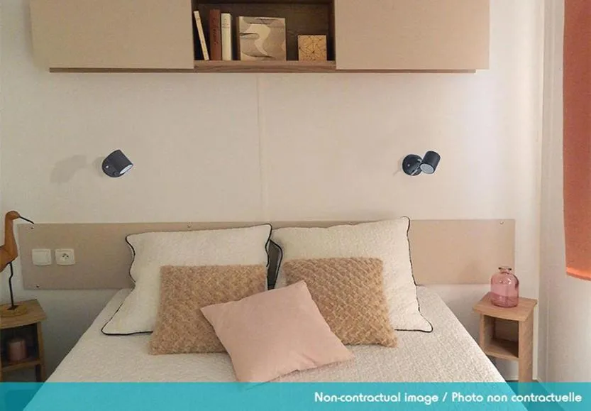 Bedroom, Bed in Camping Officiel Siblu Les Rives de Condrieu