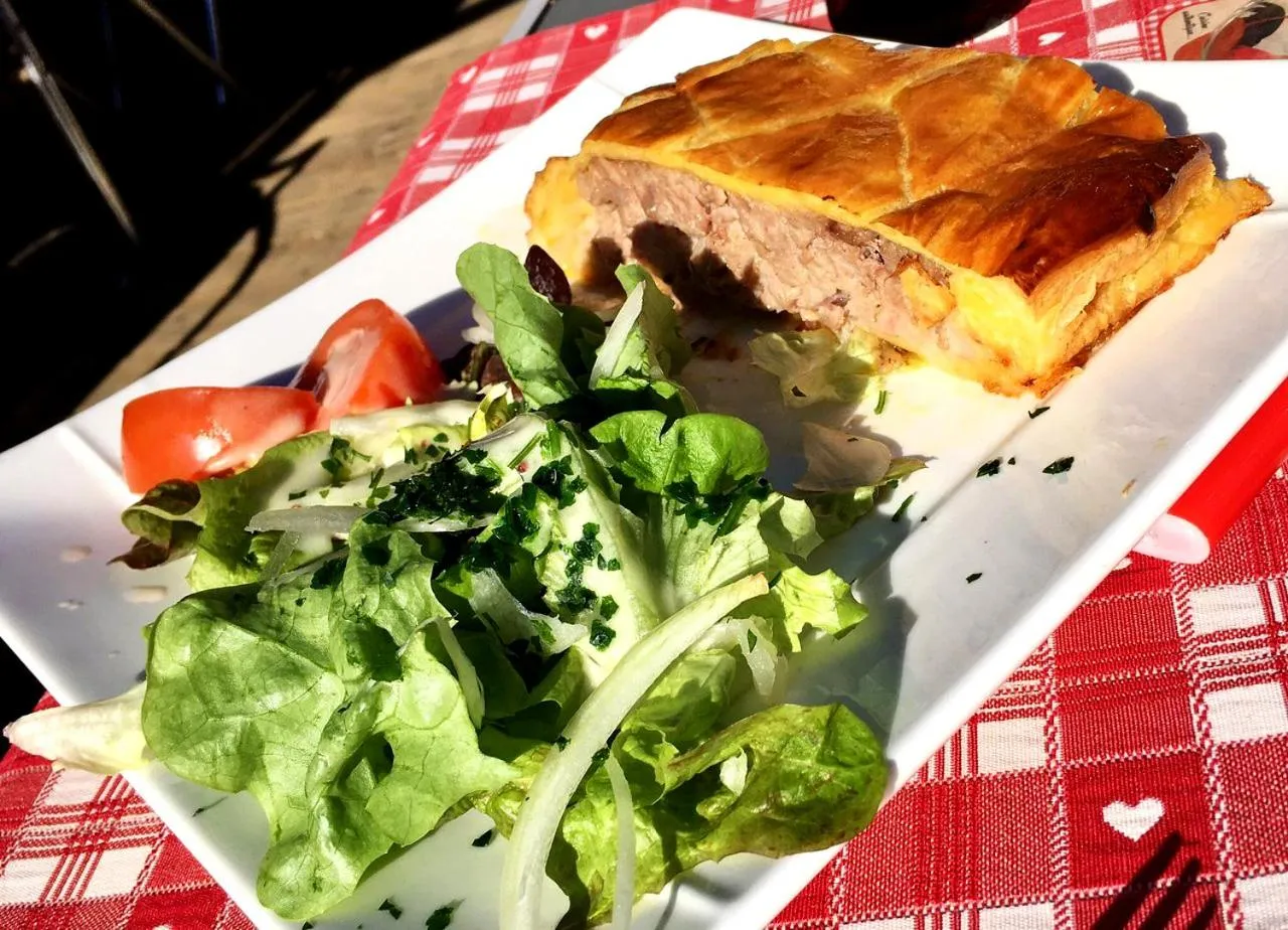 Food and drinks in Auberge De Liezey