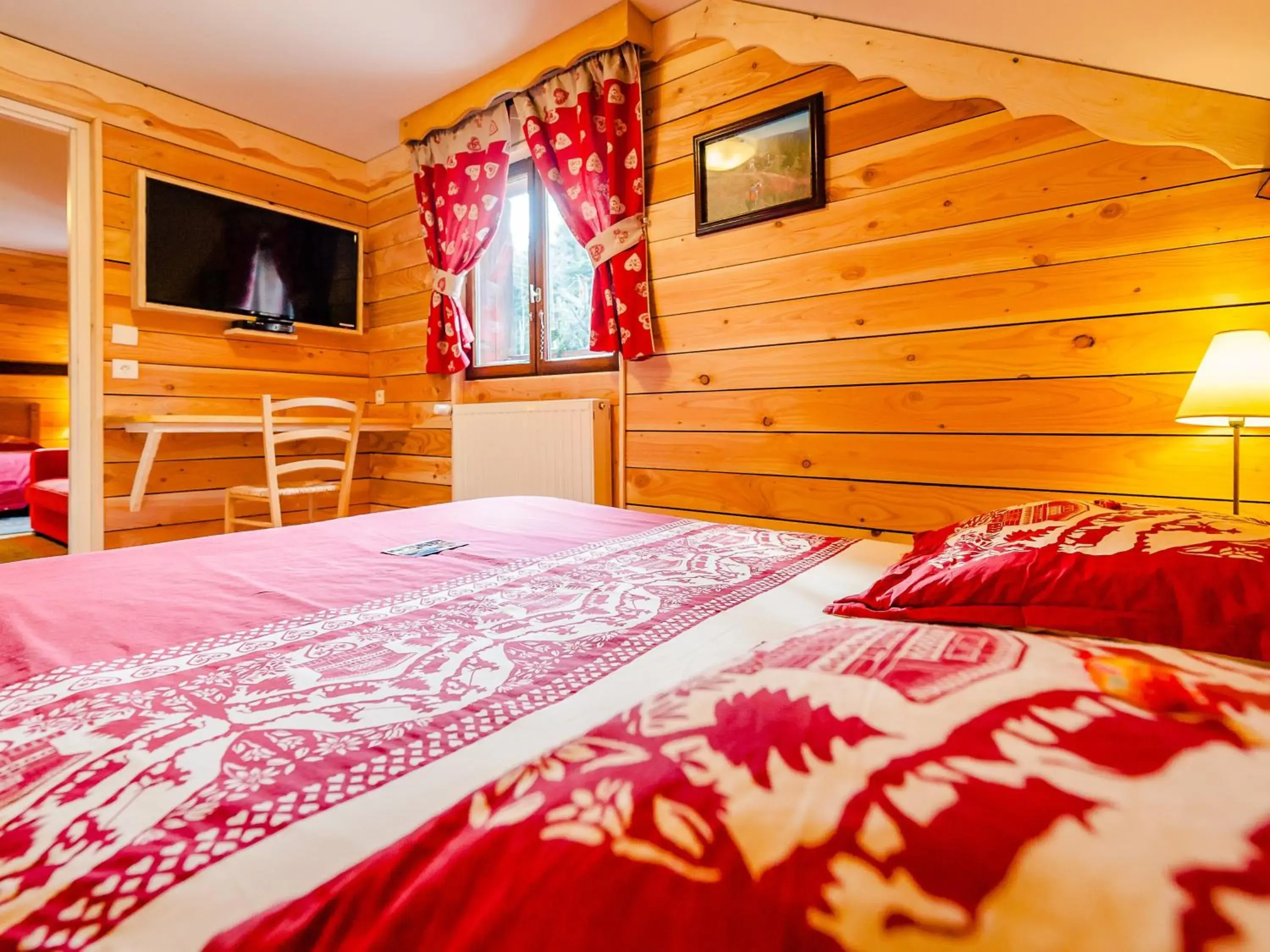 Standard Quadruple Room in Auberge De Liezey Standard Quadruple Room in Auberge De Liezey