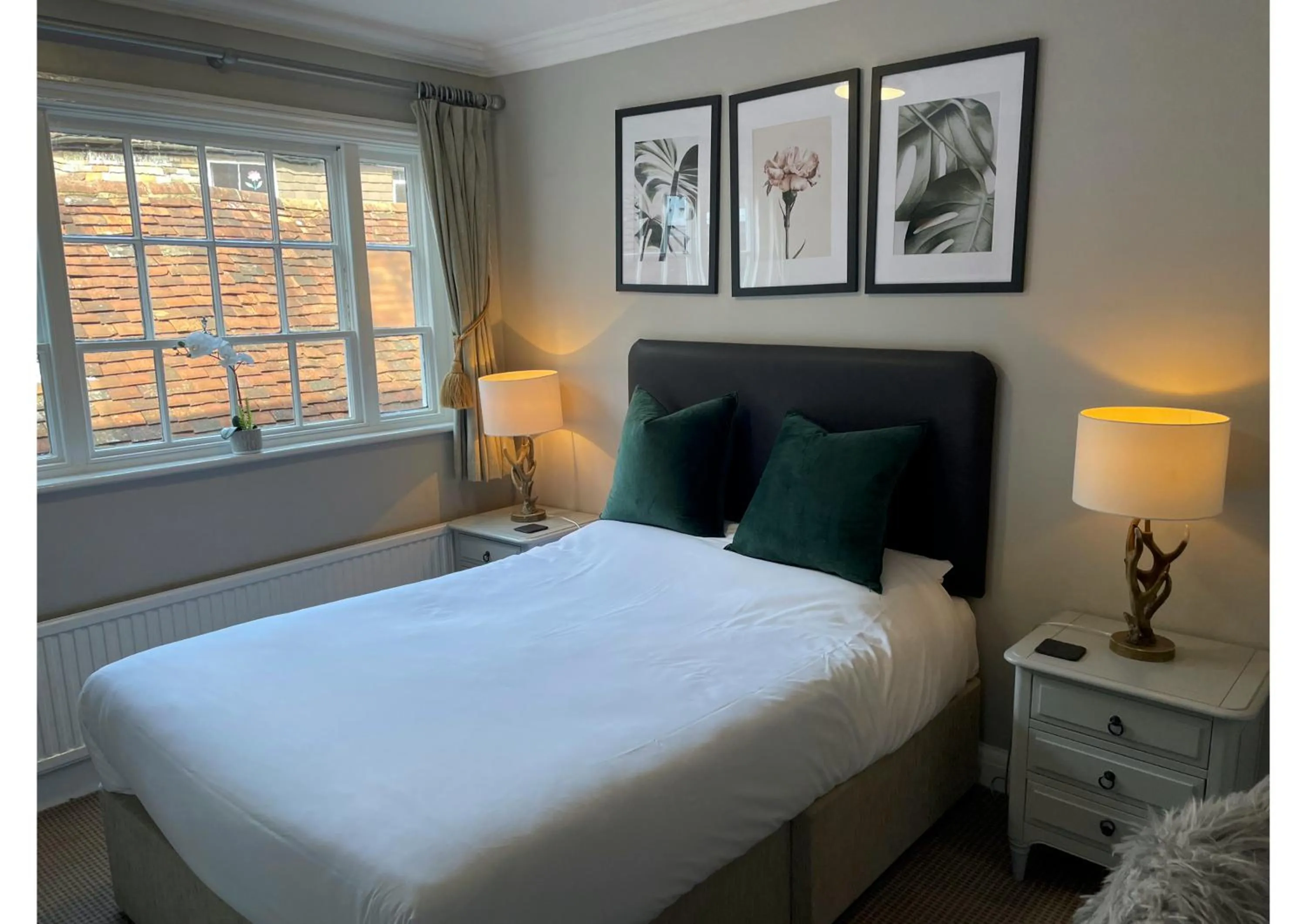 Bed in The Abbey Hotel