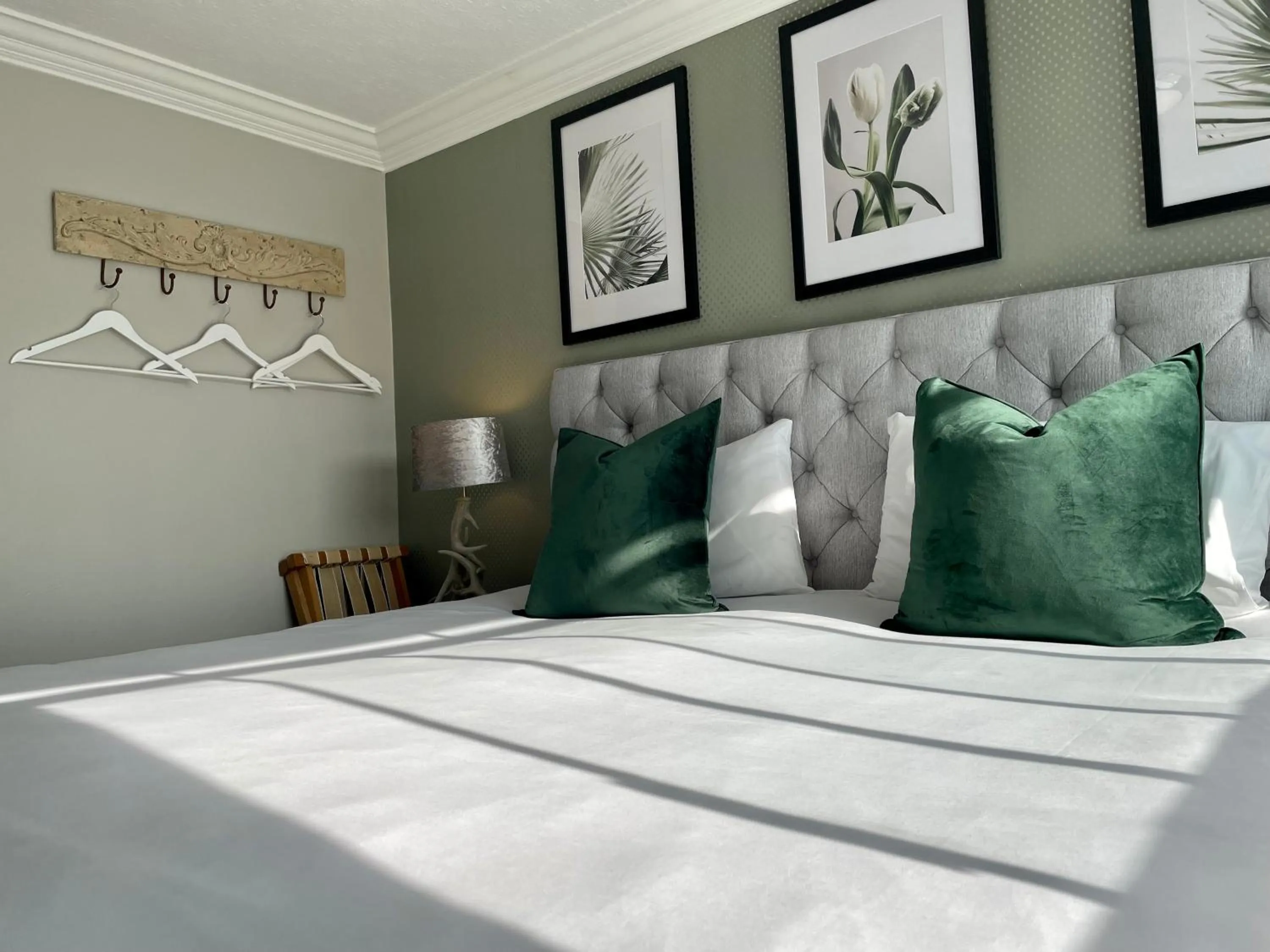 Bed in The Abbey Hotel