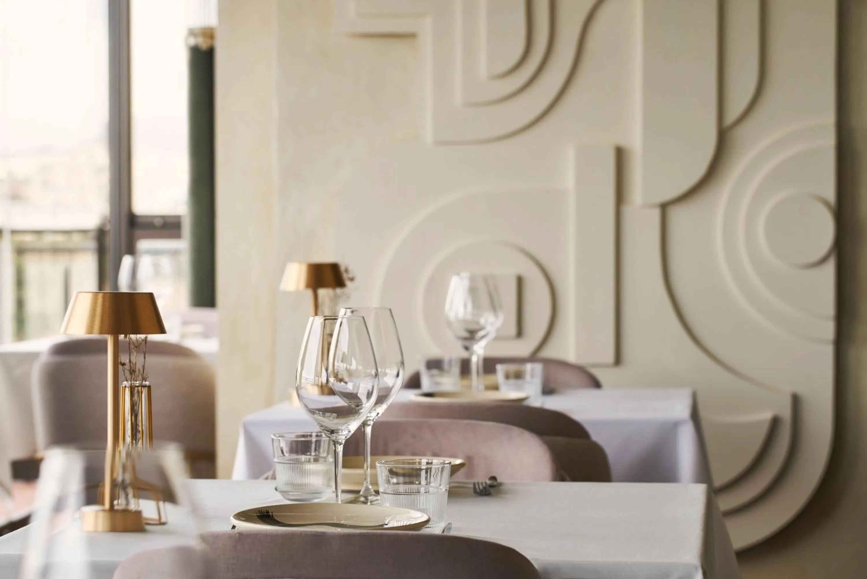 Restaurant/places to eat in Legacy Gastro Suites