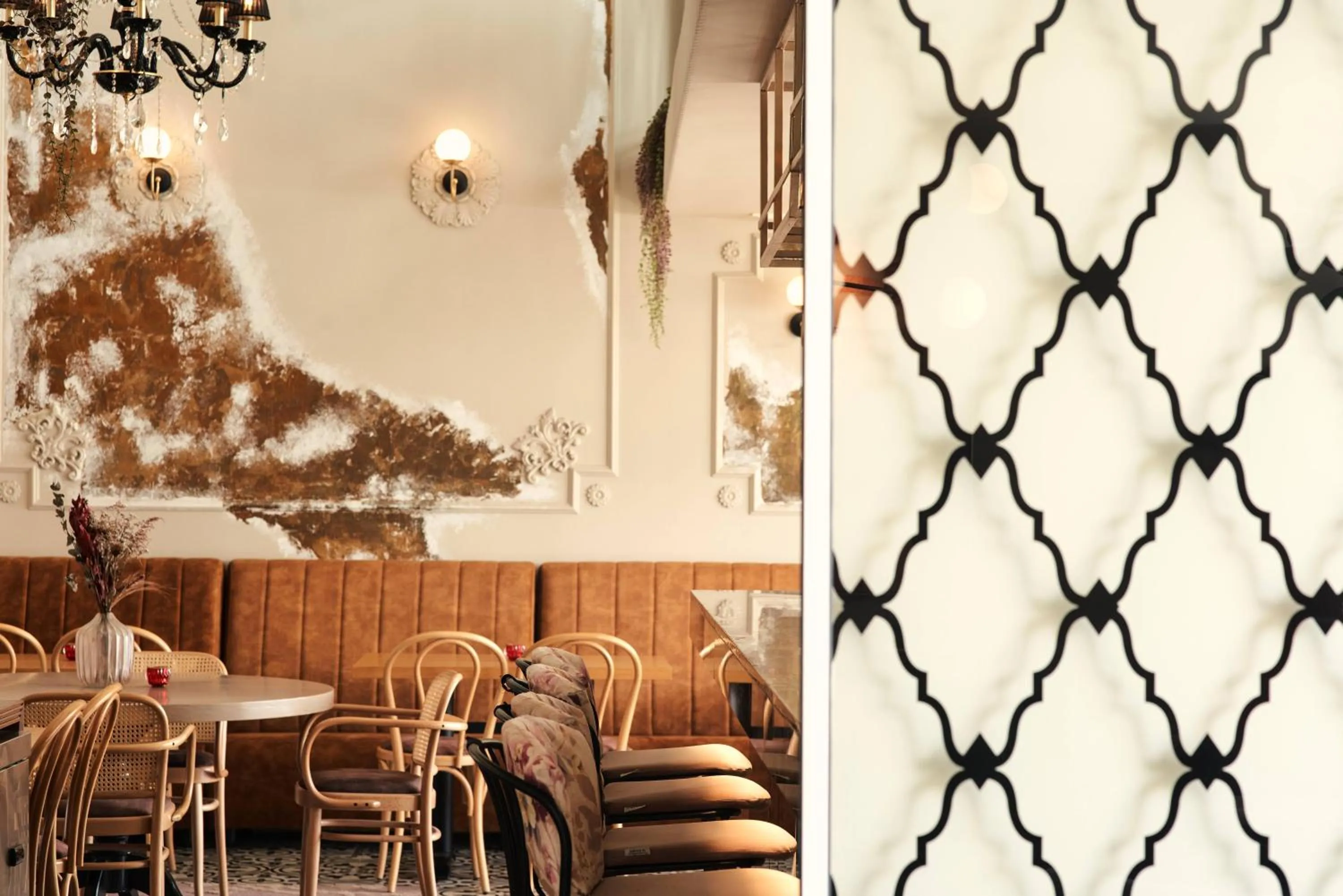 Restaurant/places to eat in Legacy Gastro Suites