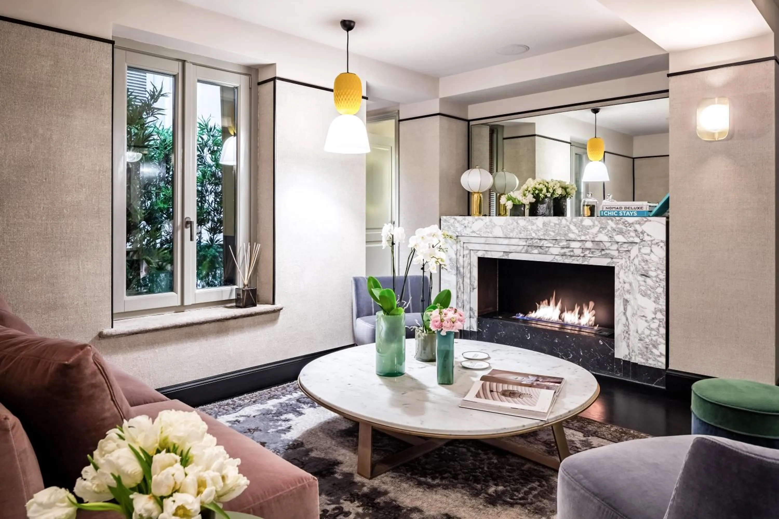 Communal lounge/ TV room in Locanda Pandenus Brera