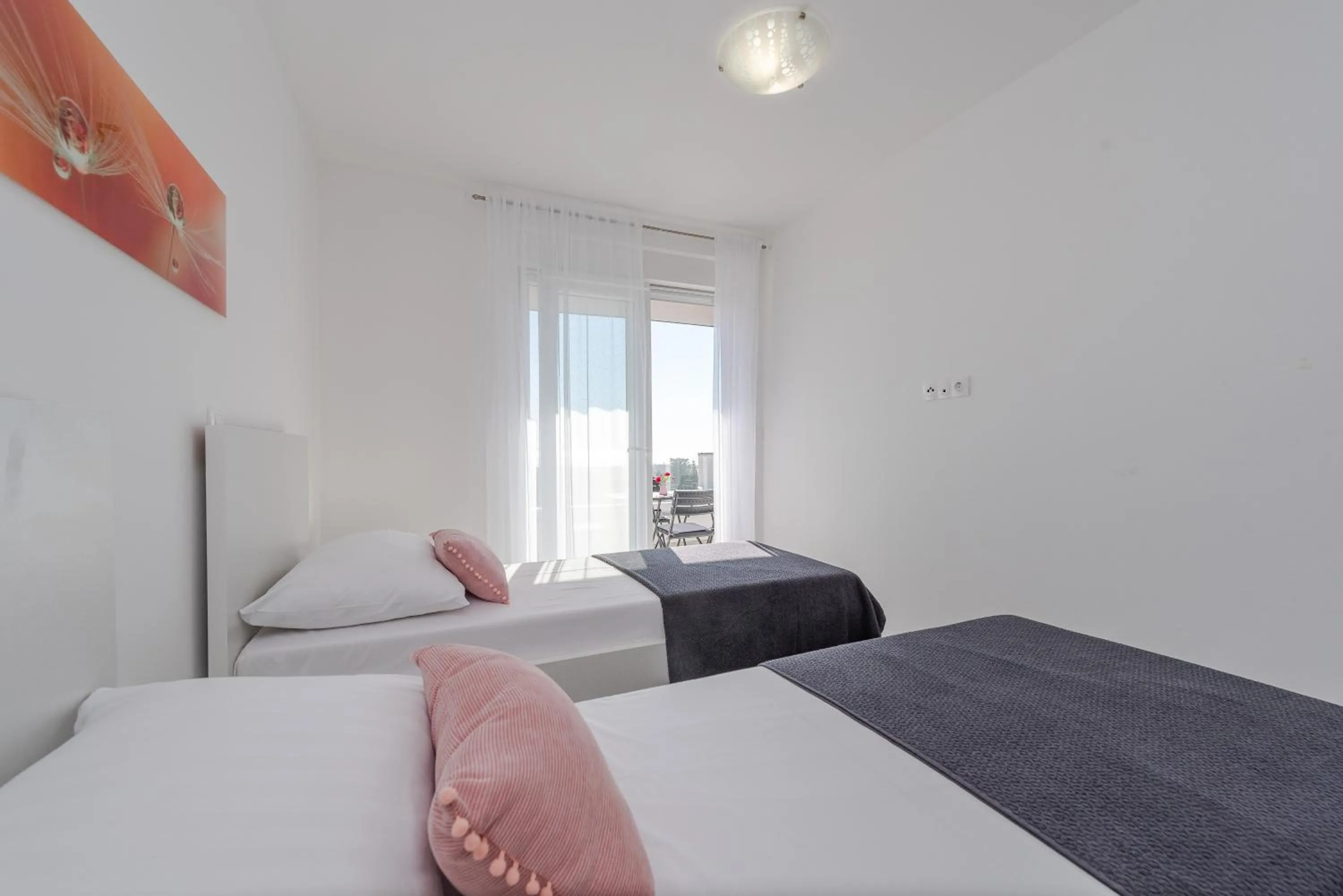 Bed in Dario 1. modern & luxury ap. with a pool