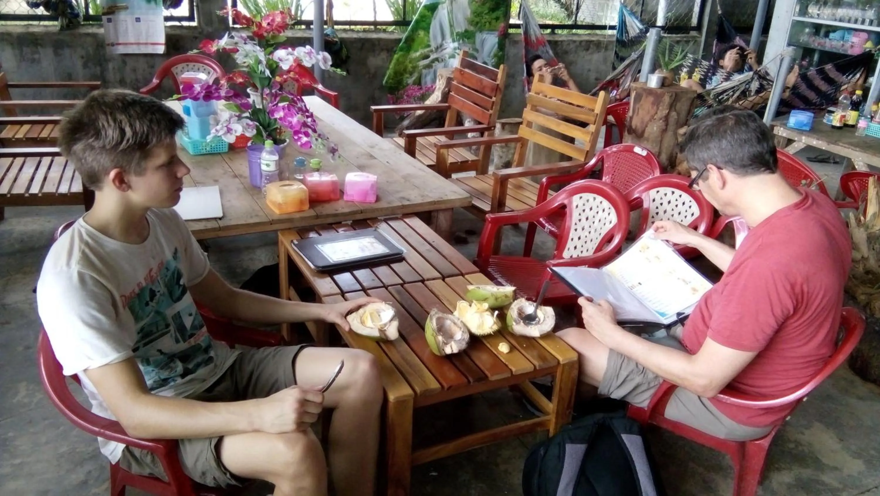 Gibbon Singing Home Stay