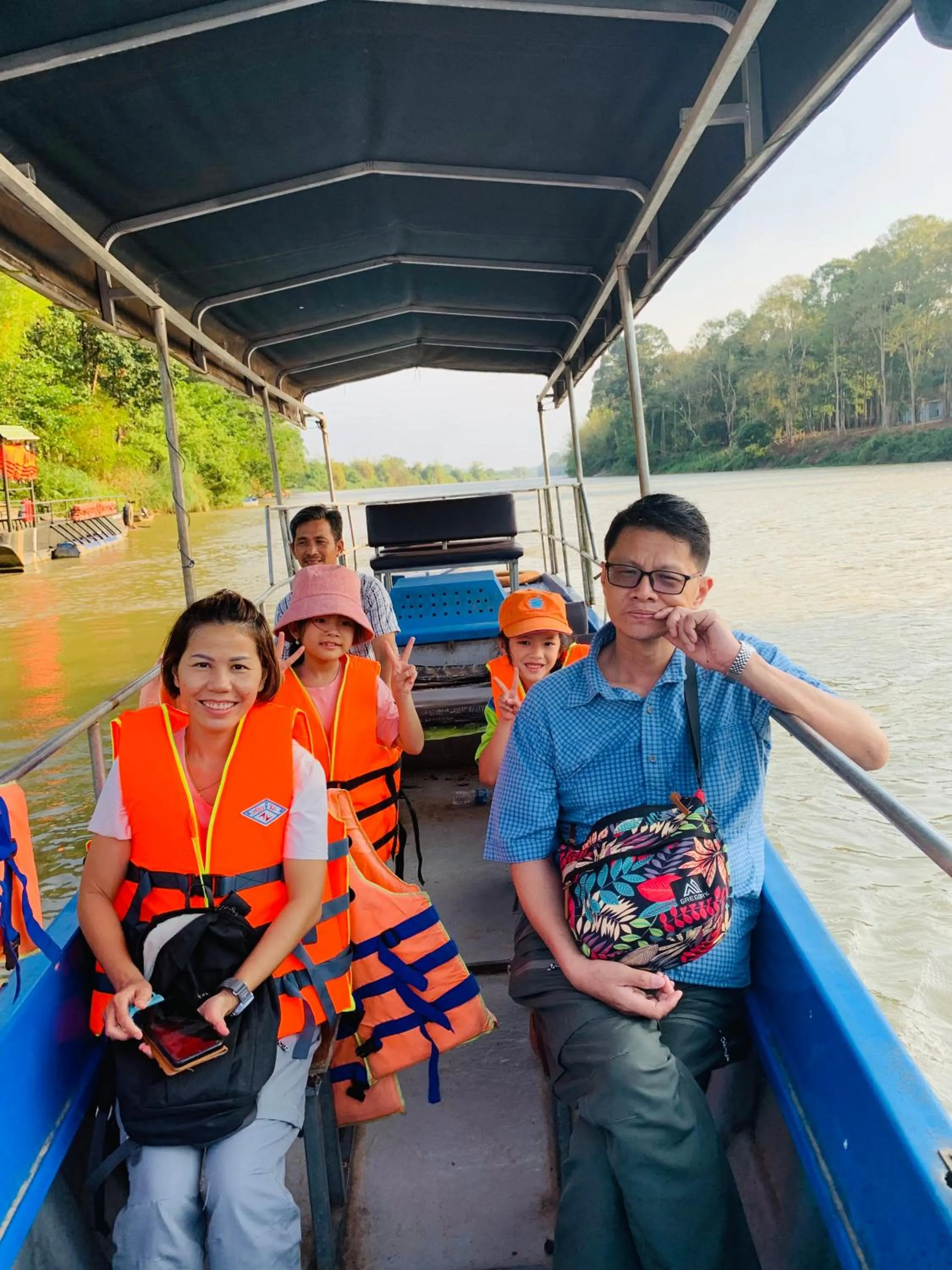 Gibbon Singing Home Stay