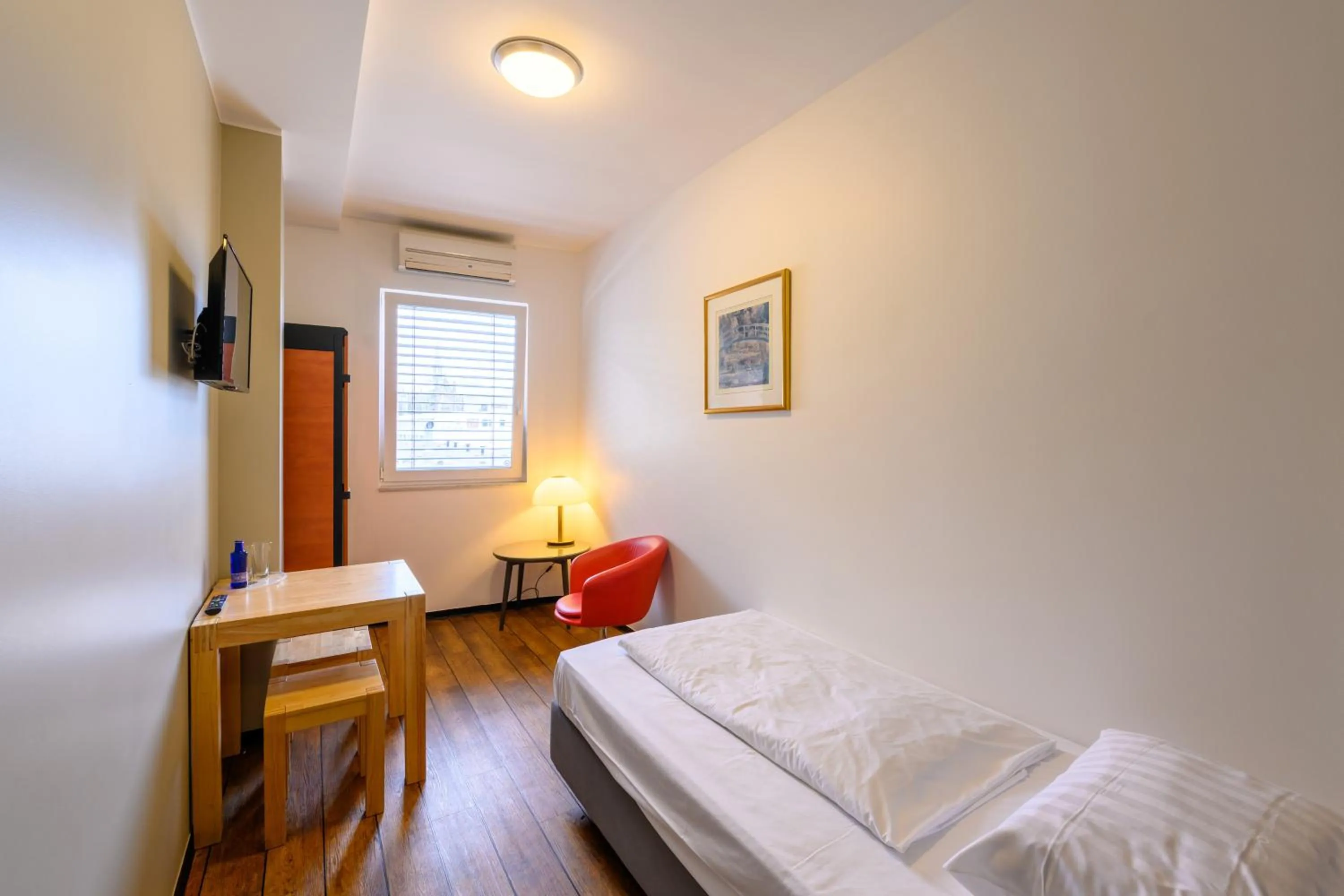 Bed in Art Rock Downtown Hotel