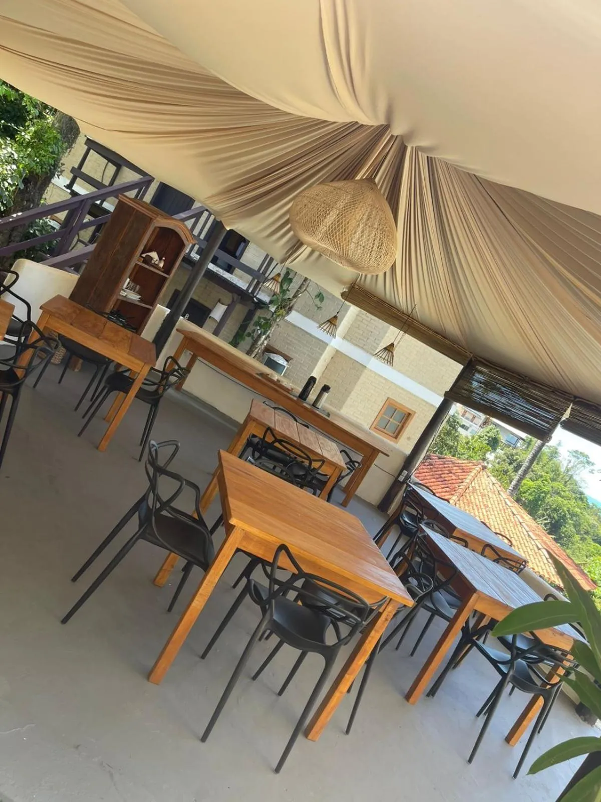 Dining area in Pousada Jardim das Bromélias