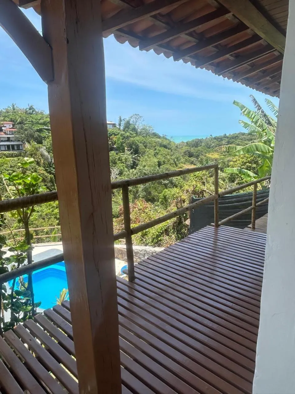 Swimming pool in Pousada Jardim das Bromélias