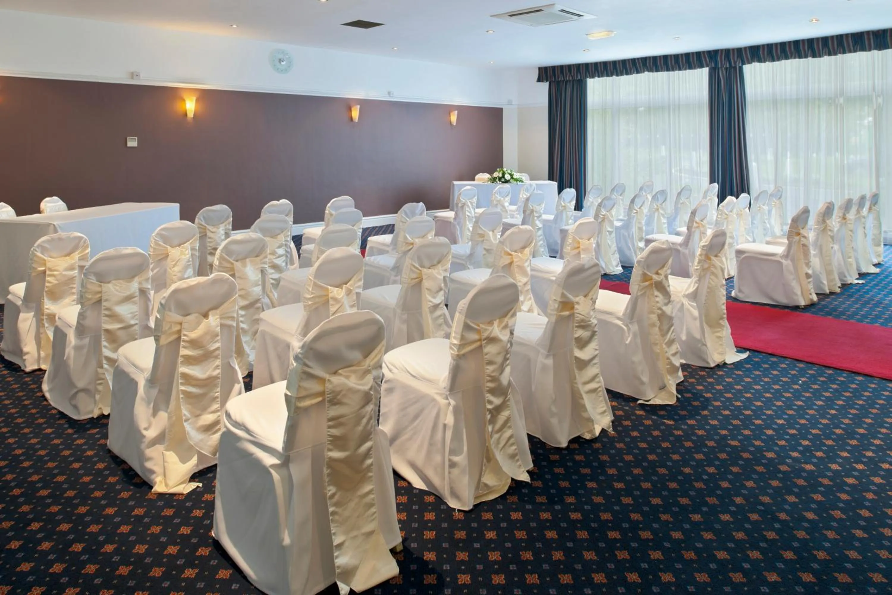 Meeting/conference room in Holiday Inn Washington by IHG