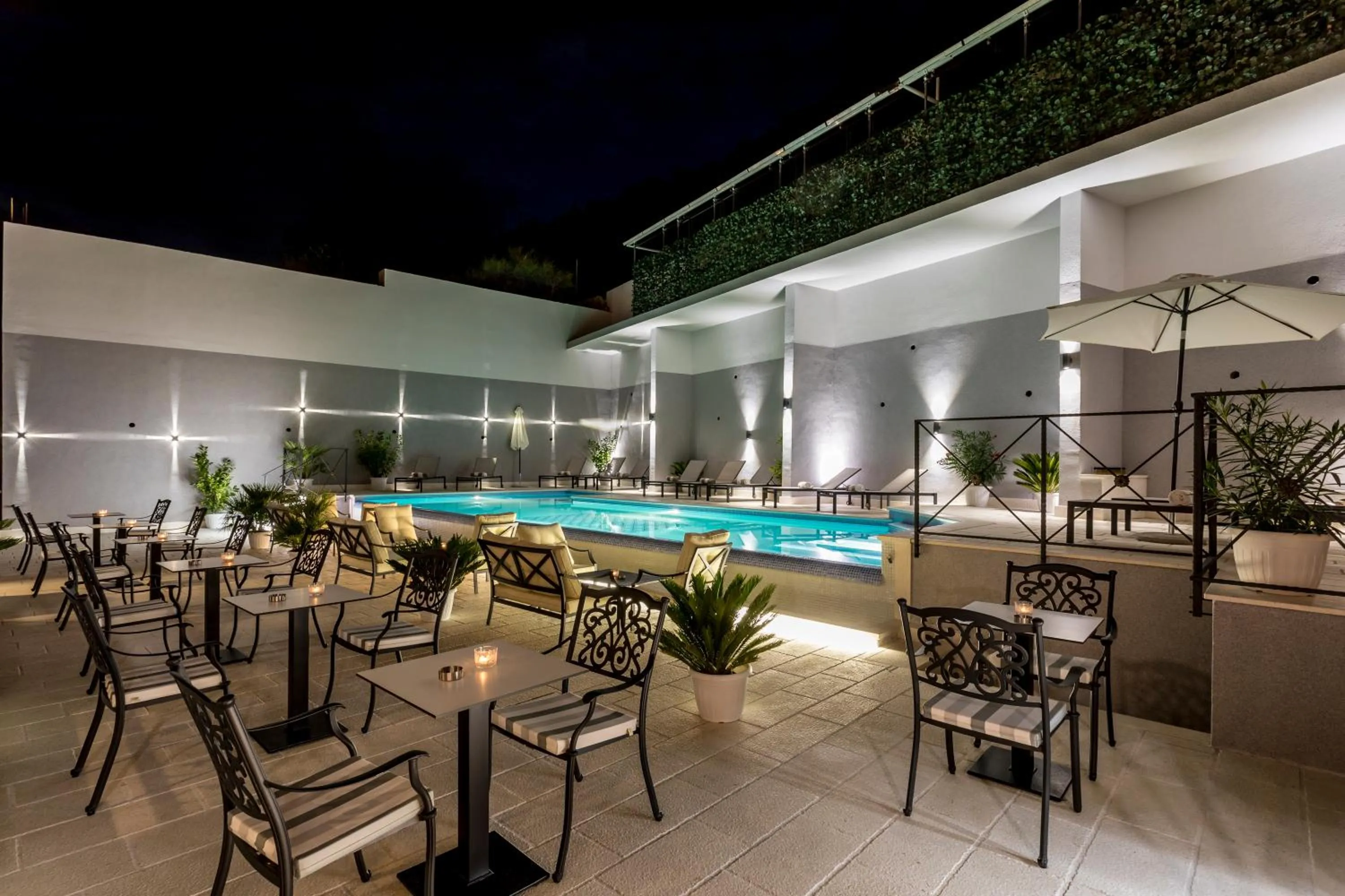 Night in Hotel Cvita