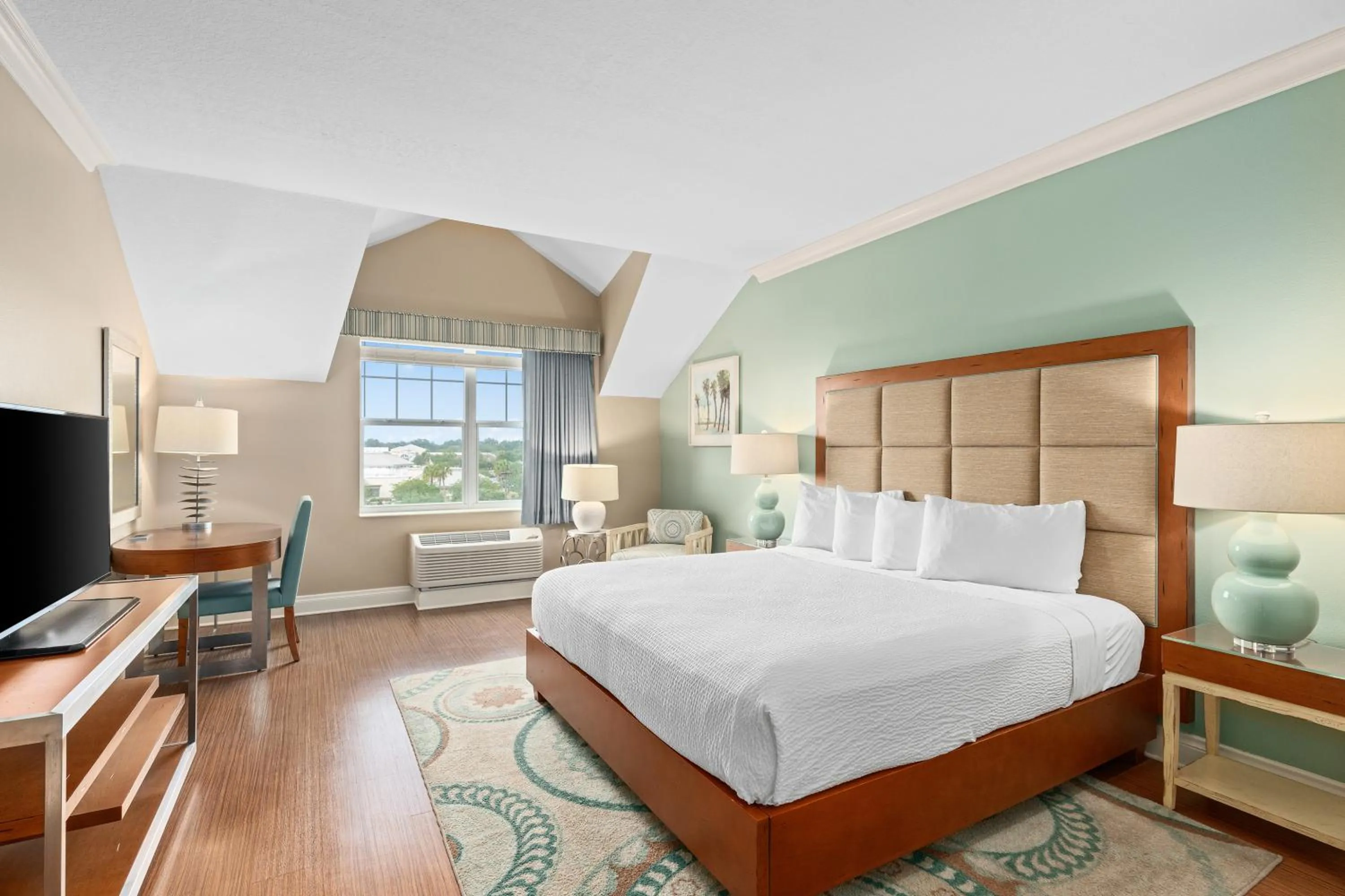 Bedroom, Bed in The Waterfront Inn