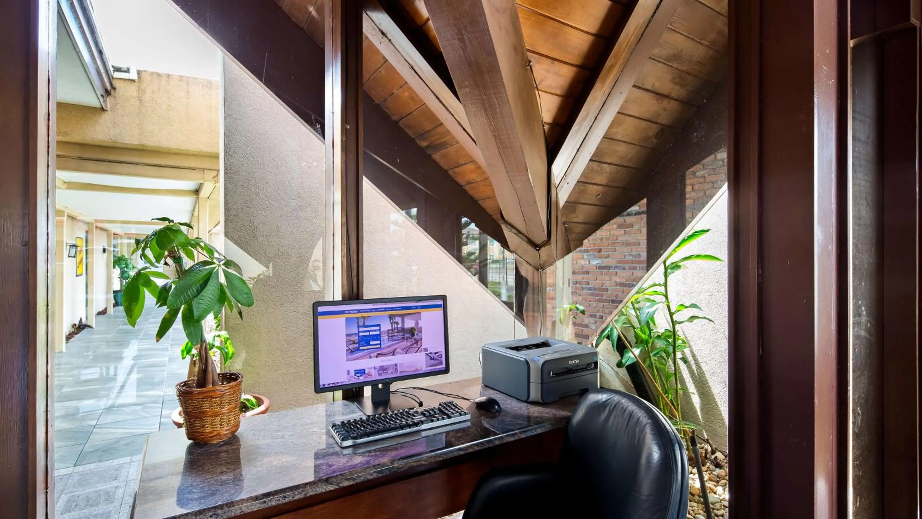 Business facilities in Best Western Orlando West